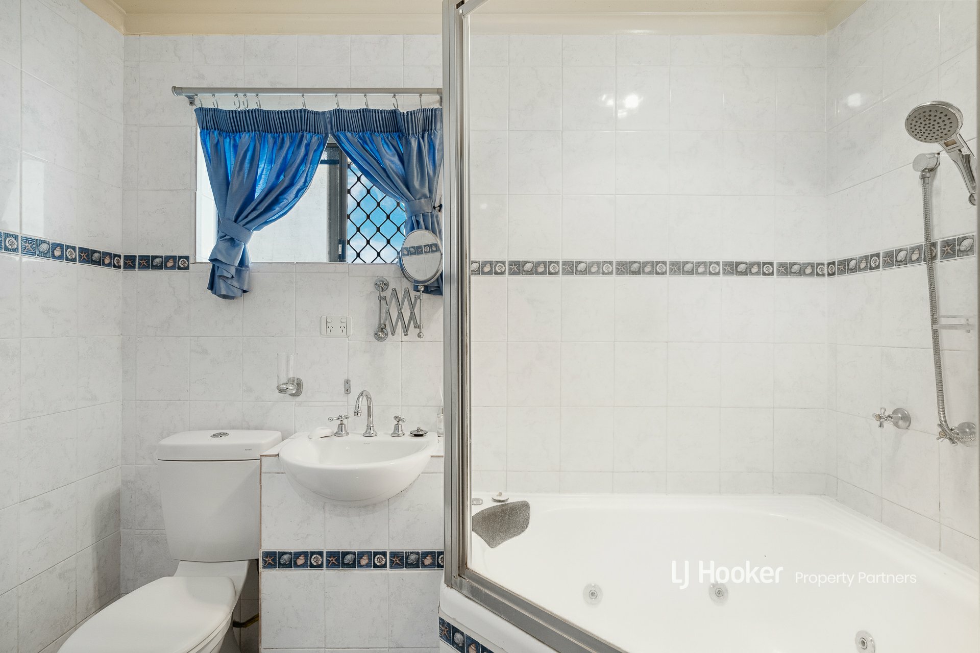 5 Sunglow Court, SUNNYBANK HILLS