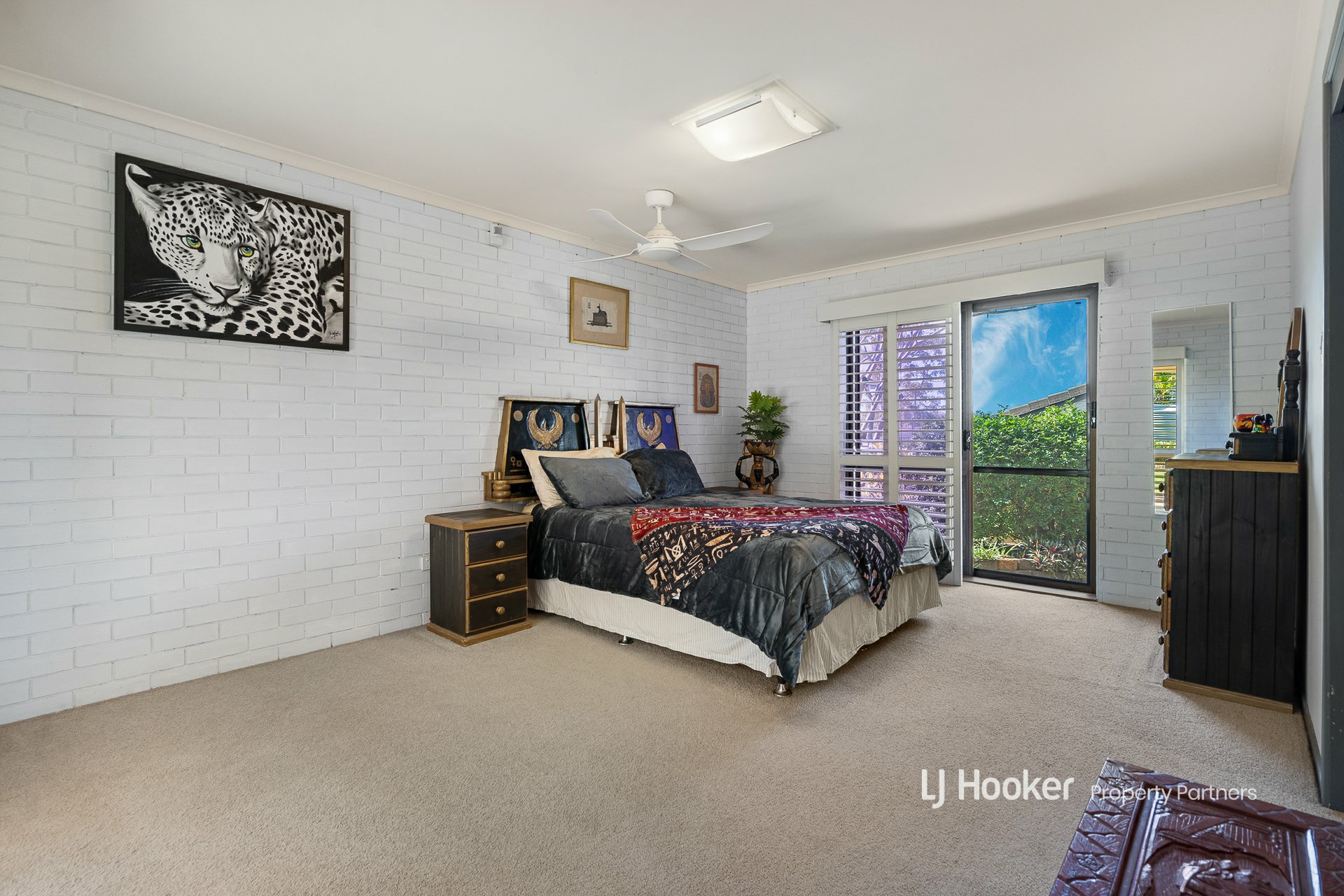 5 Sunglow Court, SUNNYBANK HILLS