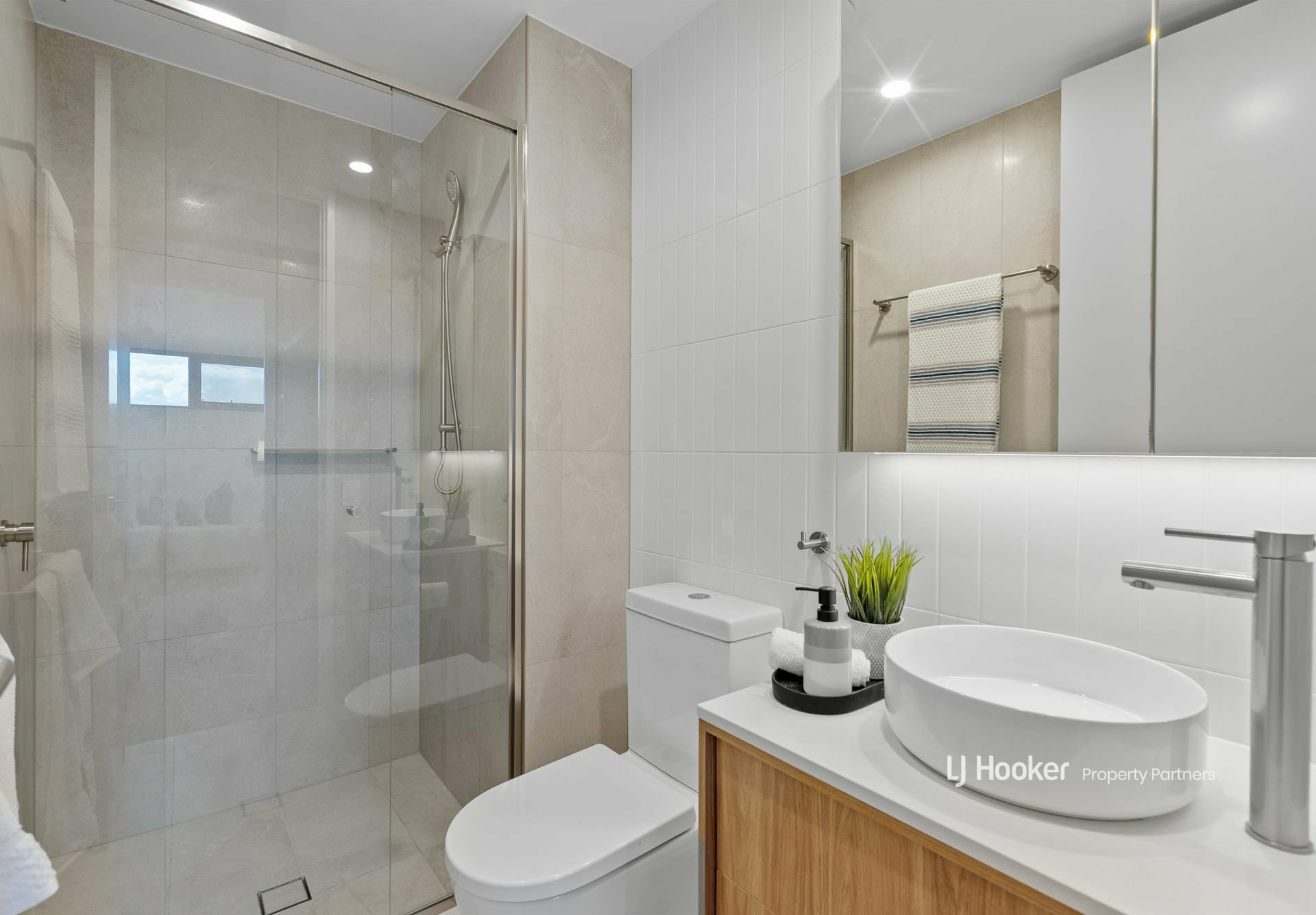 902/36 Sylvan Road, TOOWONG