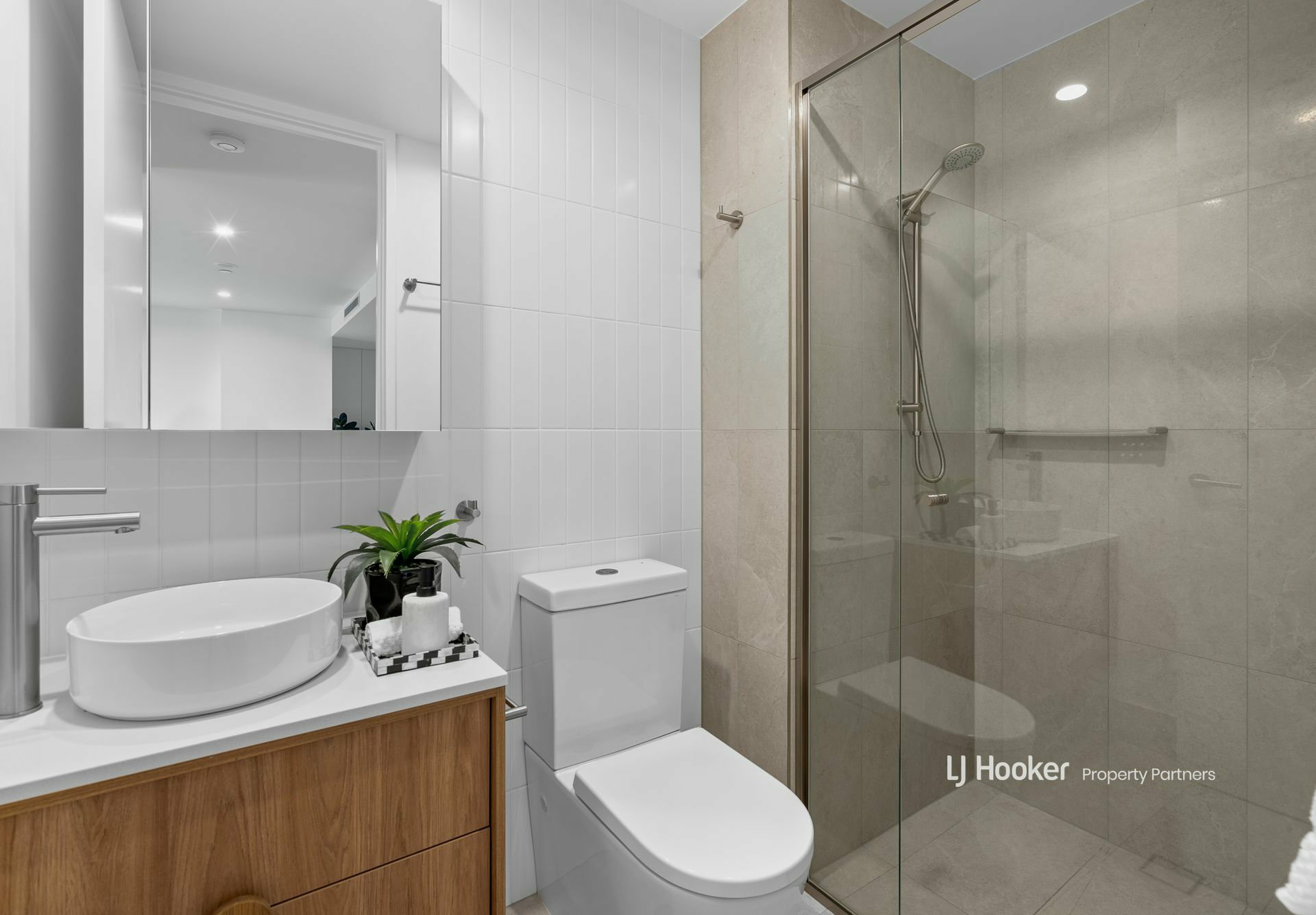 902/36 Sylvan Road, TOOWONG