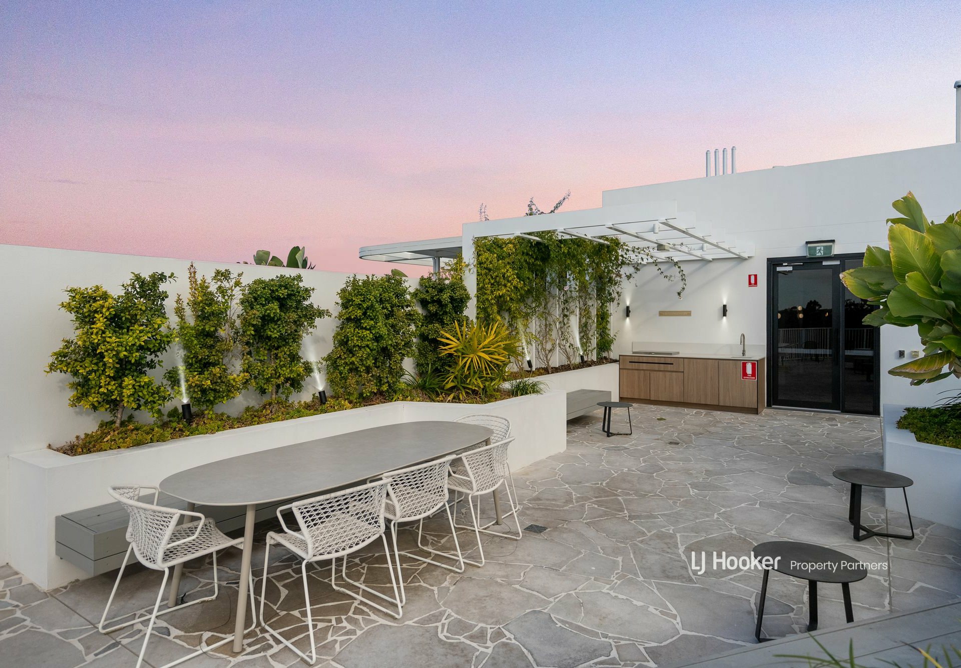 902/36 Sylvan Road, TOOWONG