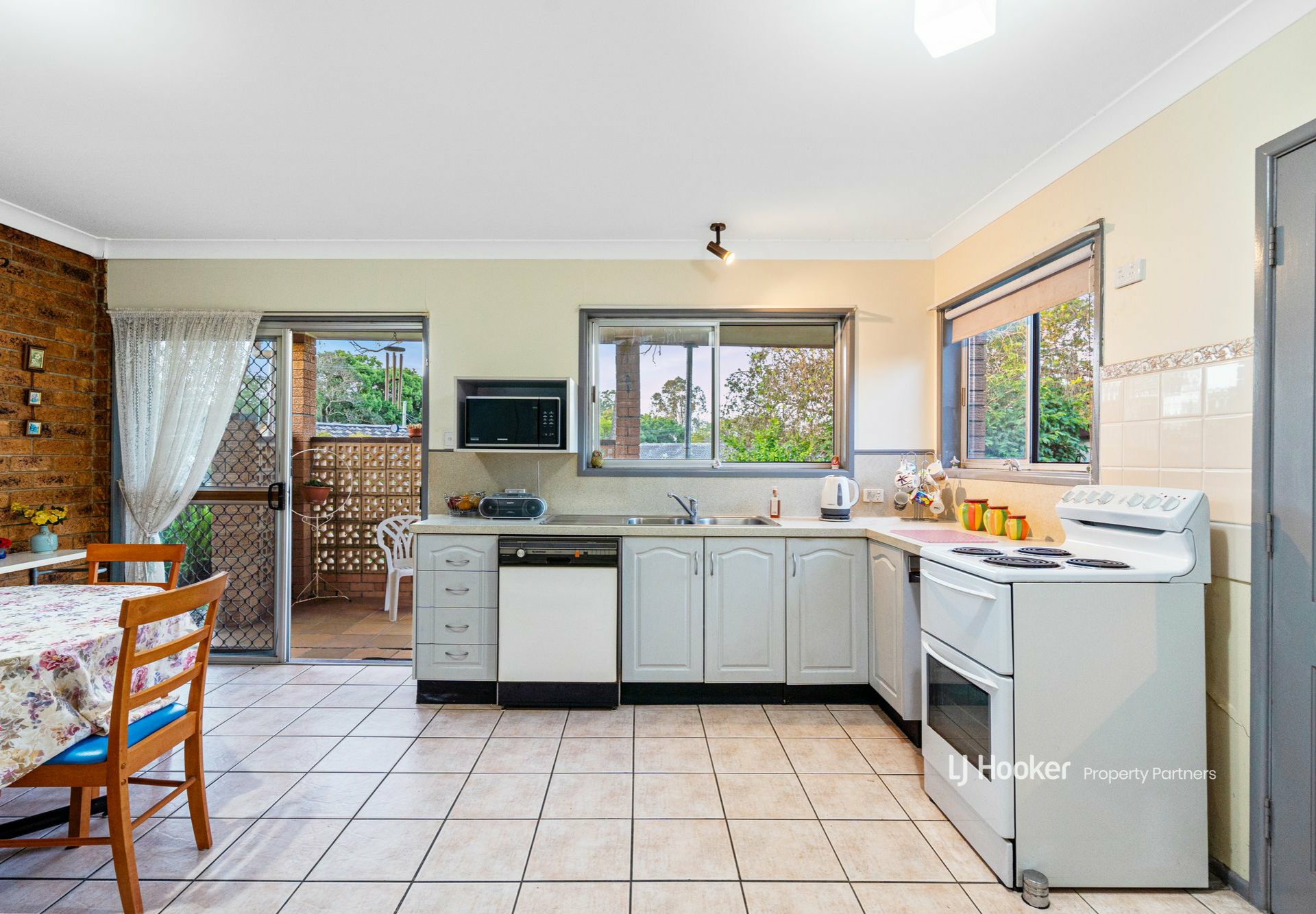 4 Bertie Street — photo 3 of 25