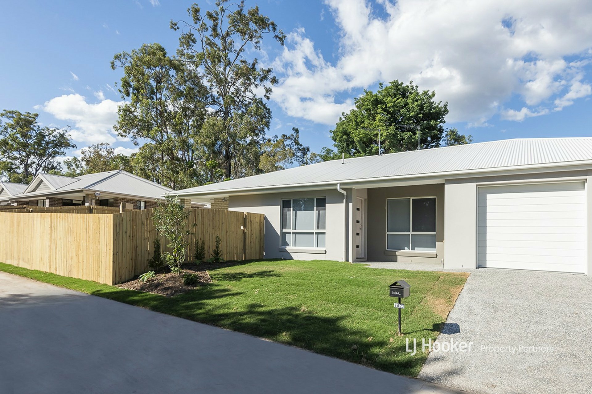 1 & 2/22A Monash Road, LOGANLEA