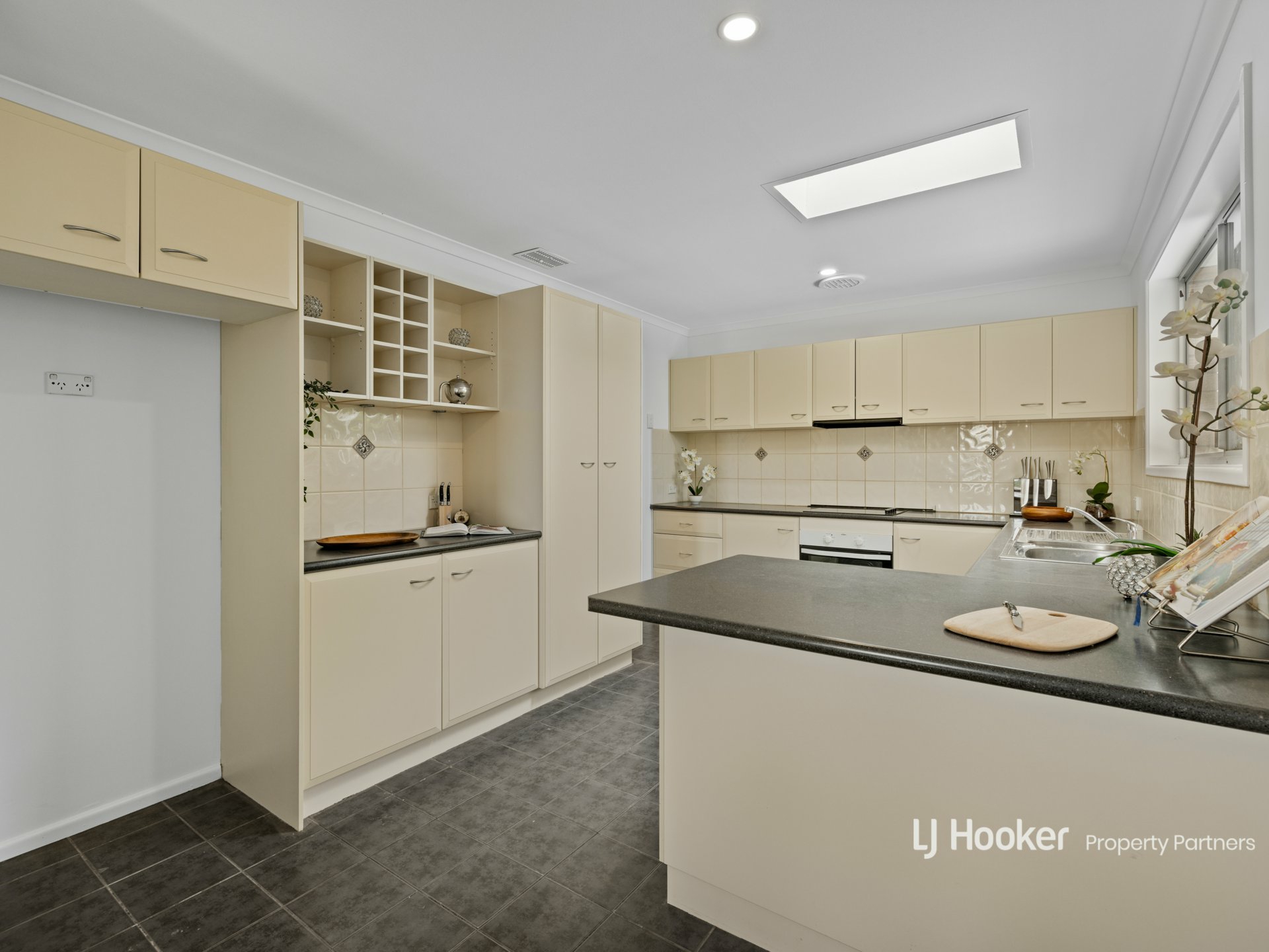 10 Clovelly Street, SUNNYBANK HILLS