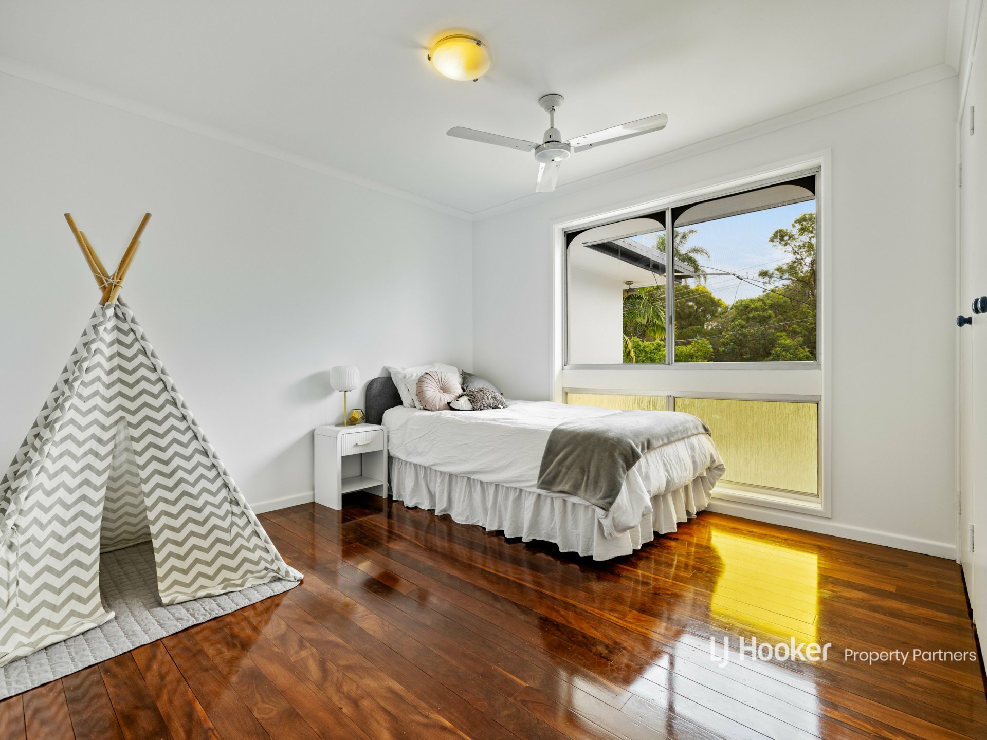 10 Clovelly Street, SUNNYBANK HILLS