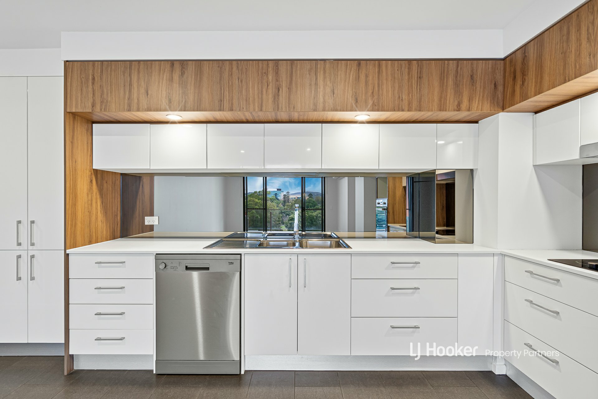 415/16 Beesley Street, WEST END