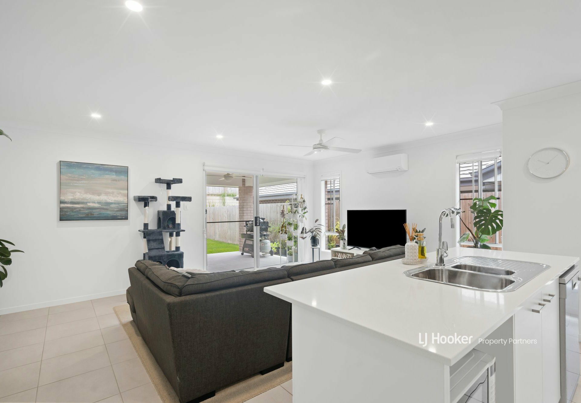 24 Randwick Avenue, LOGAN RESERVE