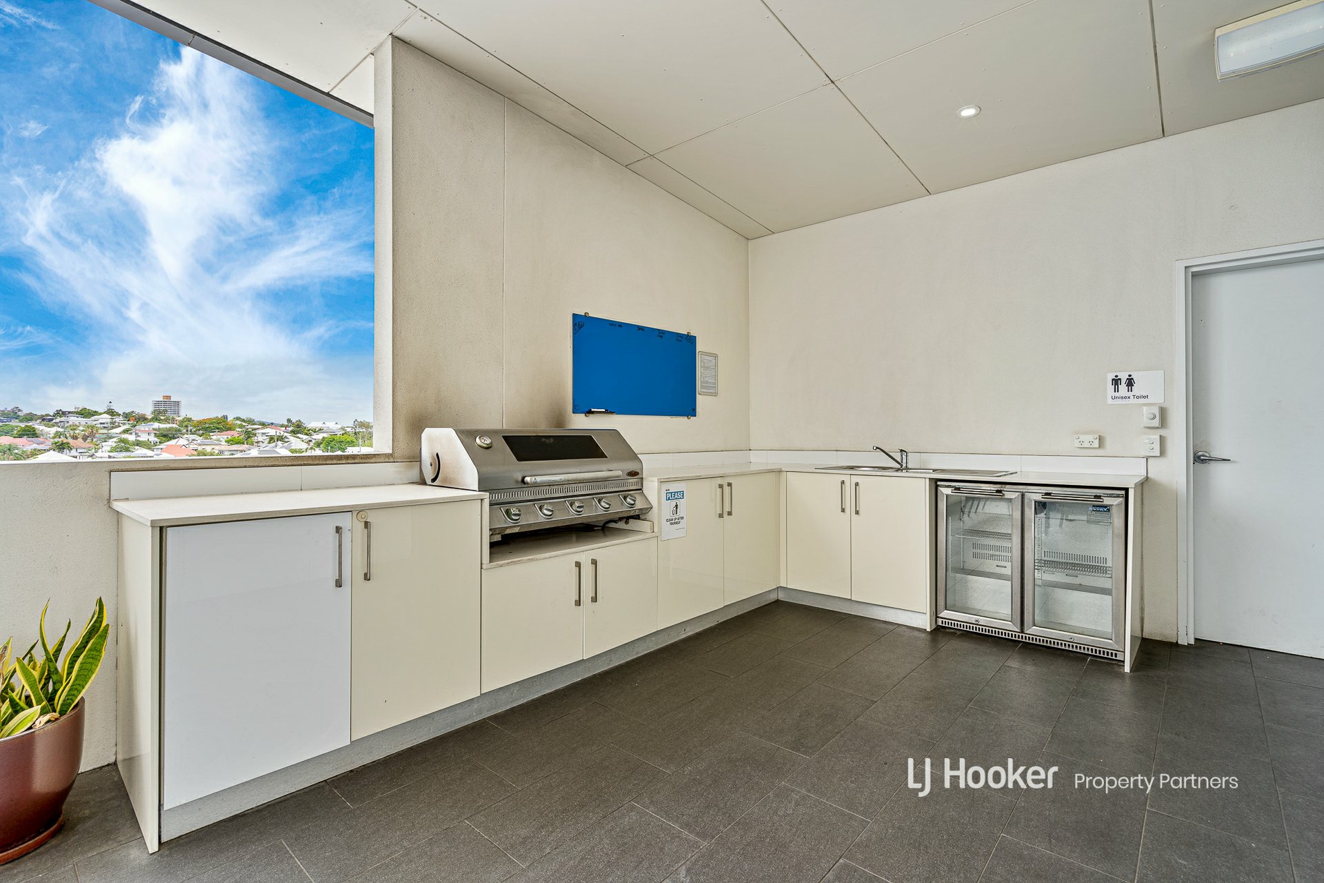415/16 Beesley Street, WEST END