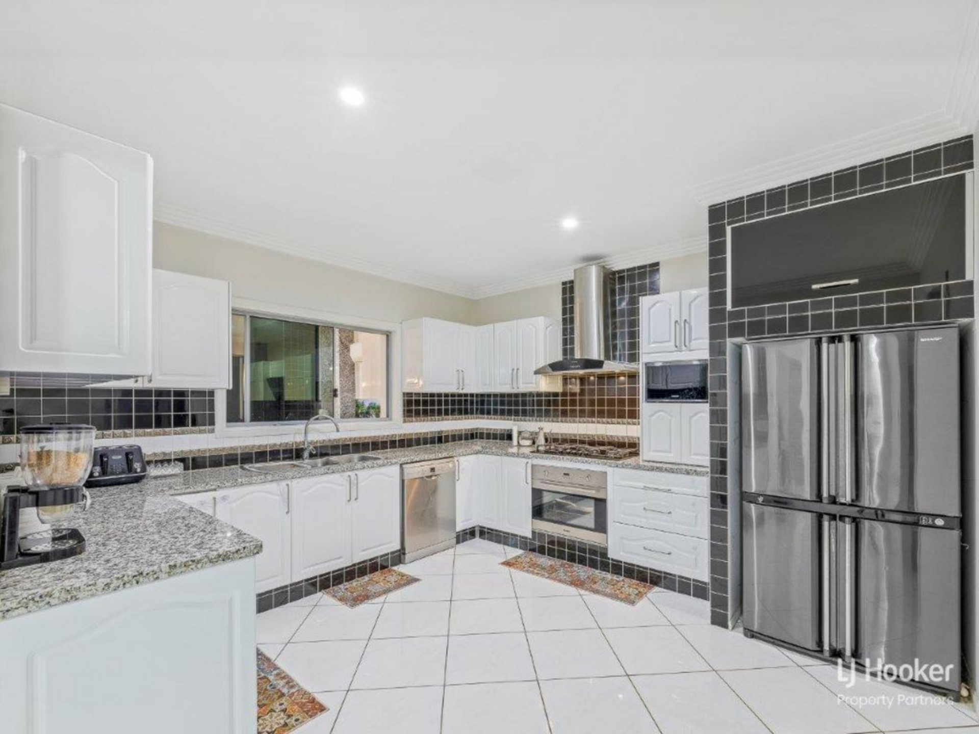 19 Taylor Place, MACKENZIE