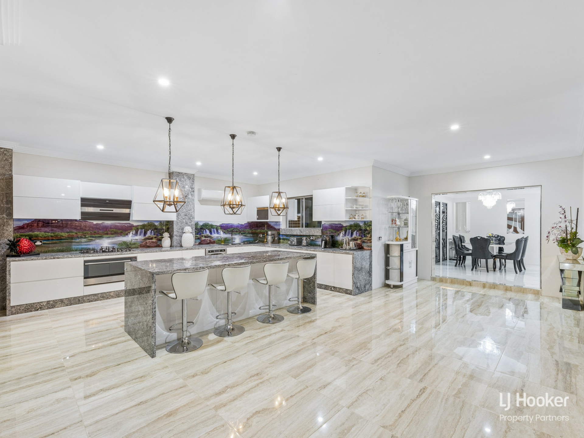 19 Taylor Place, MACKENZIE