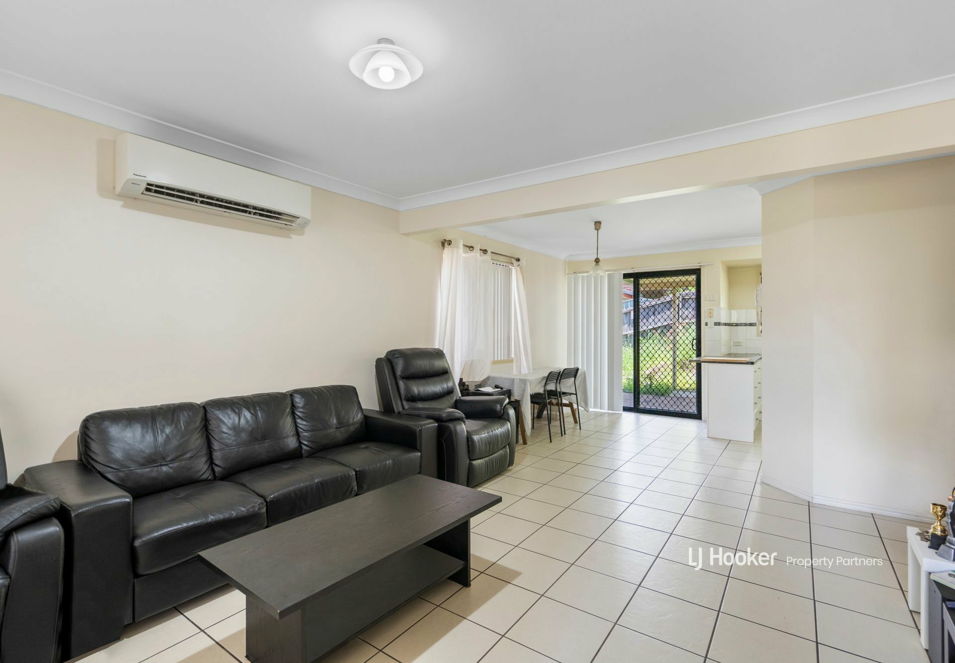 2/160 Chesterfield Crescent, KURABY