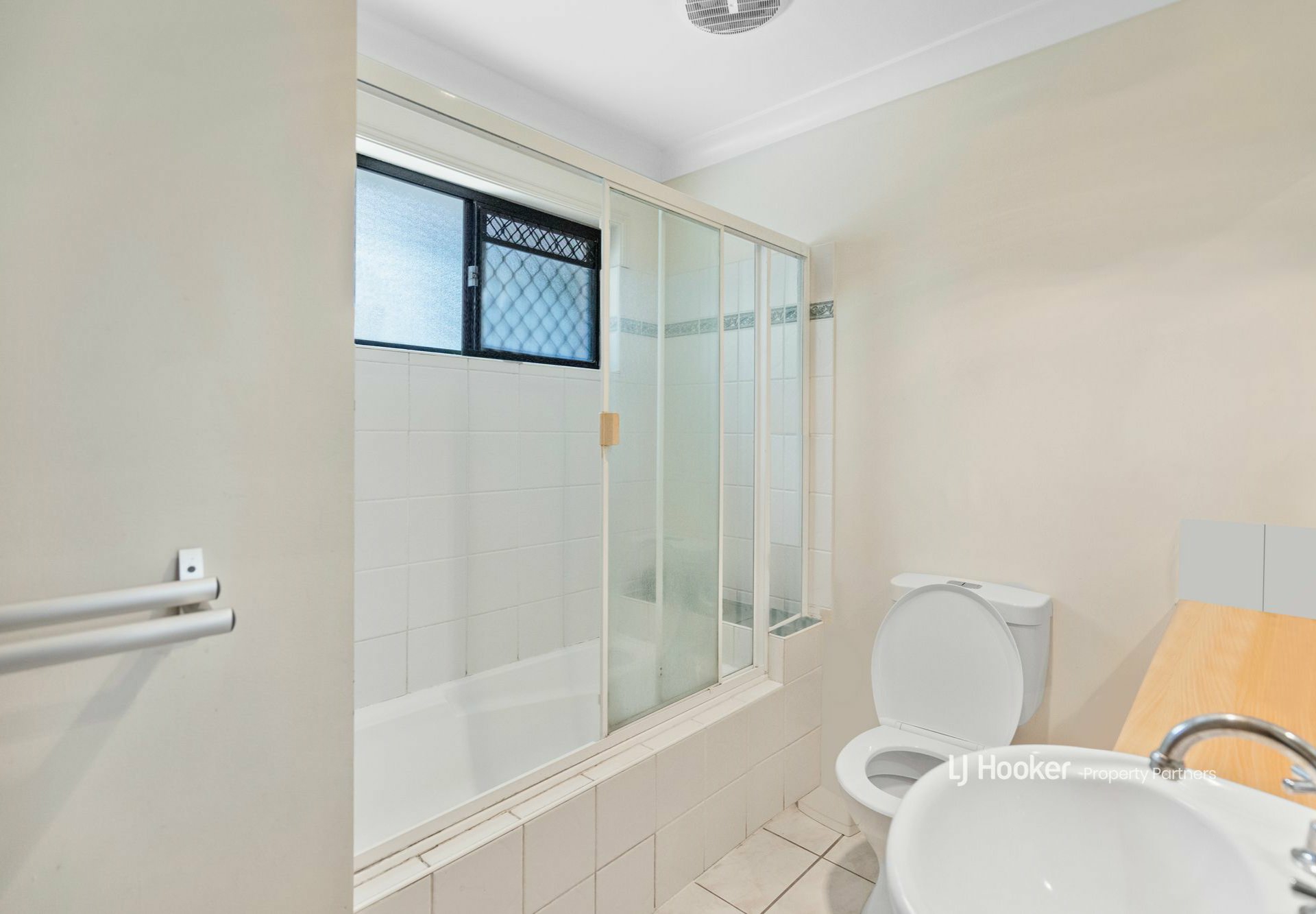 2/160 Chesterfield Crescent, KURABY