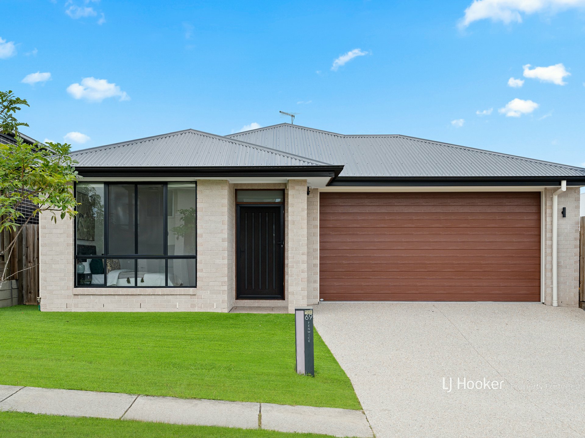 69 Fenwick Crescent, ALGESTER