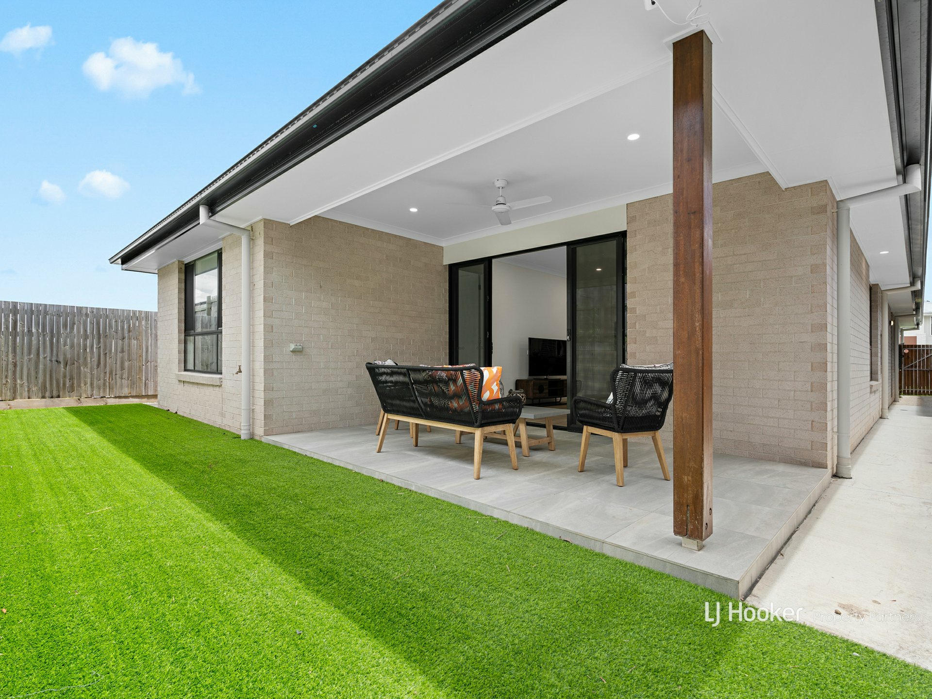 69 Fenwick Crescent, ALGESTER