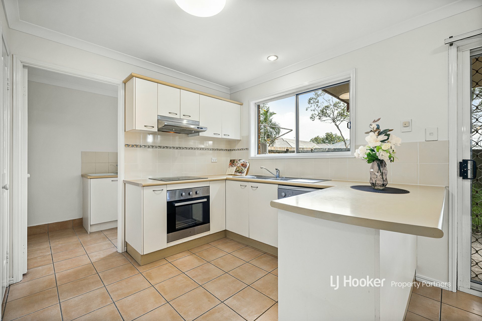 28/8 Honeysuckle Way, CALAMVALE
