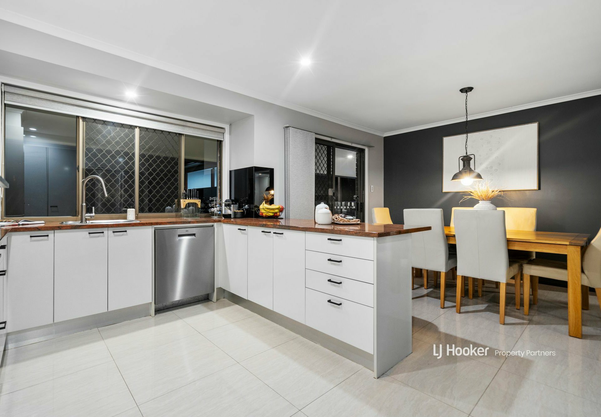 44 Coleman Crescent, SPRINGWOOD