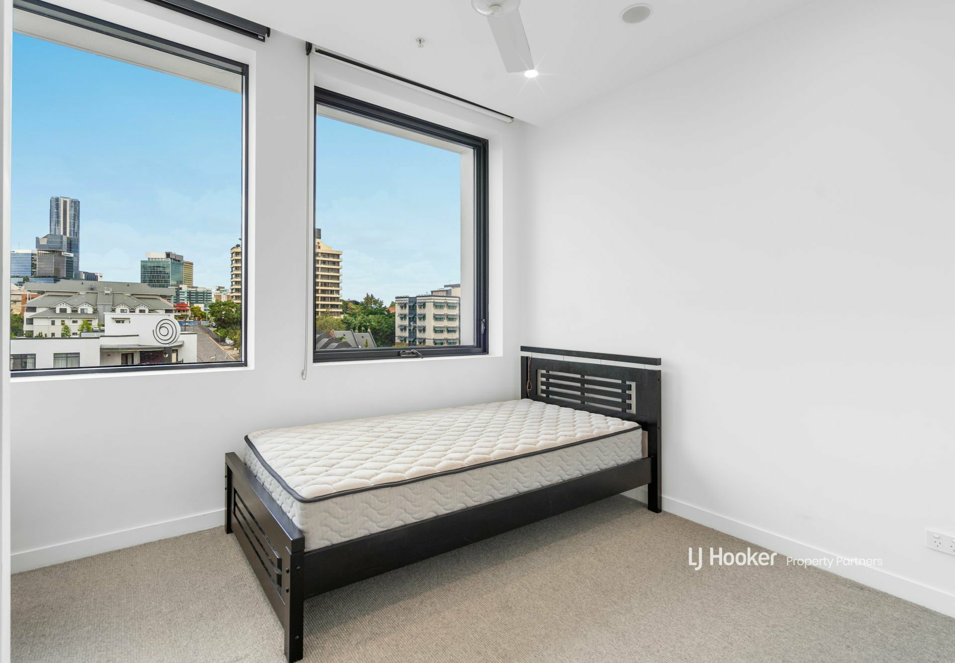 919/477 Boundary Street, SPRING HILL