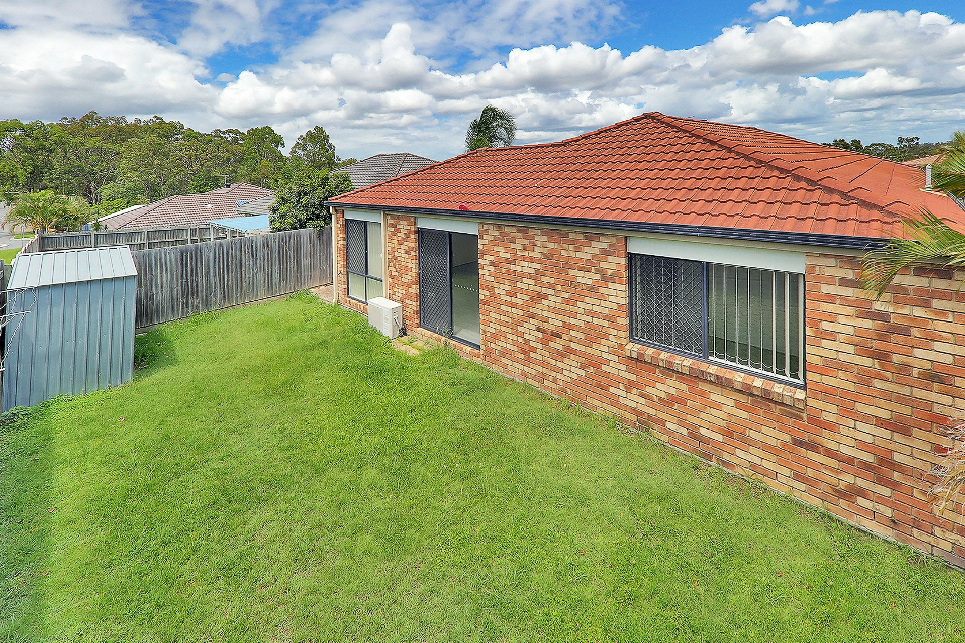 2 Mount Walker Court, ALGESTER