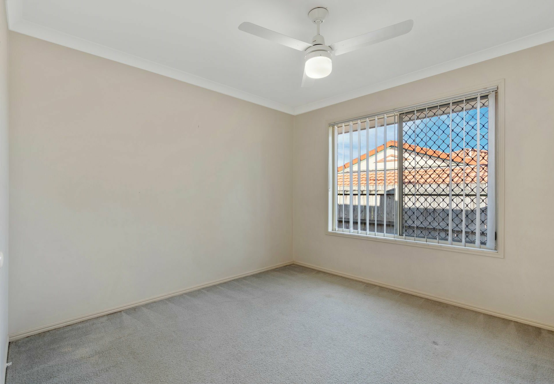 29 Newland Crescent, PARKINSON
