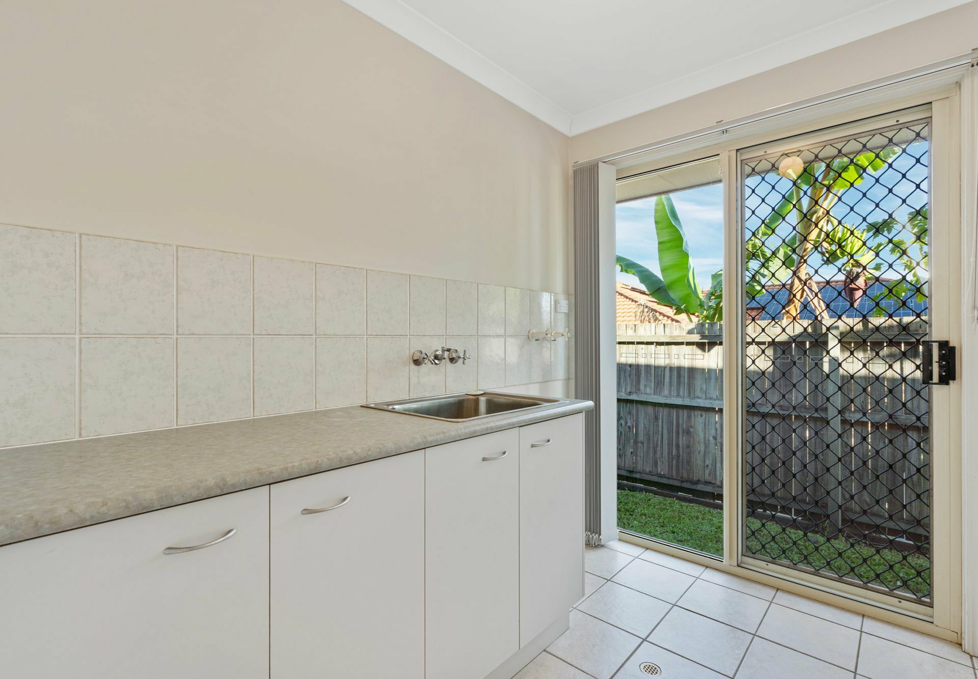 29 Newland Crescent, PARKINSON
