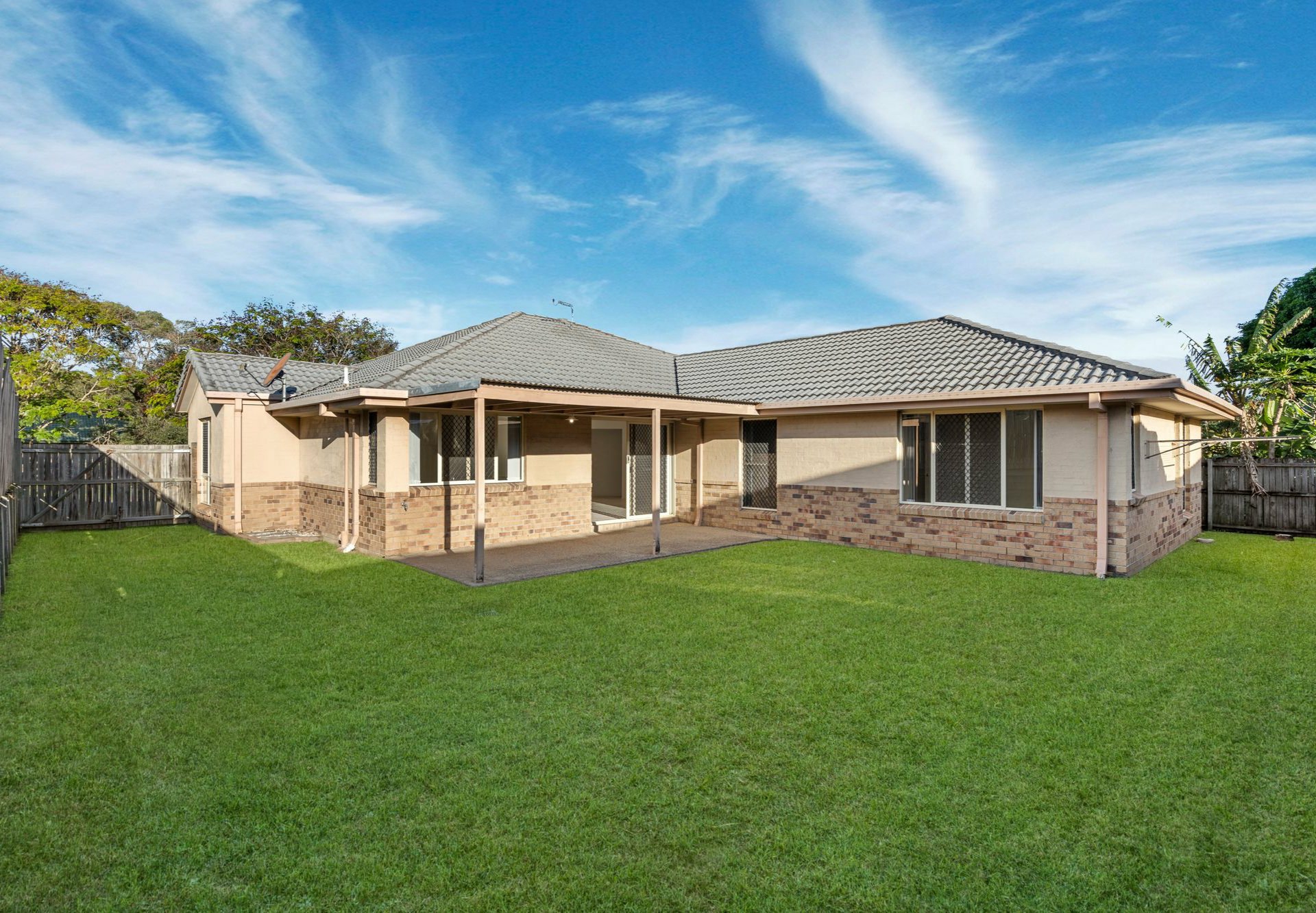 29 Newland Crescent, PARKINSON