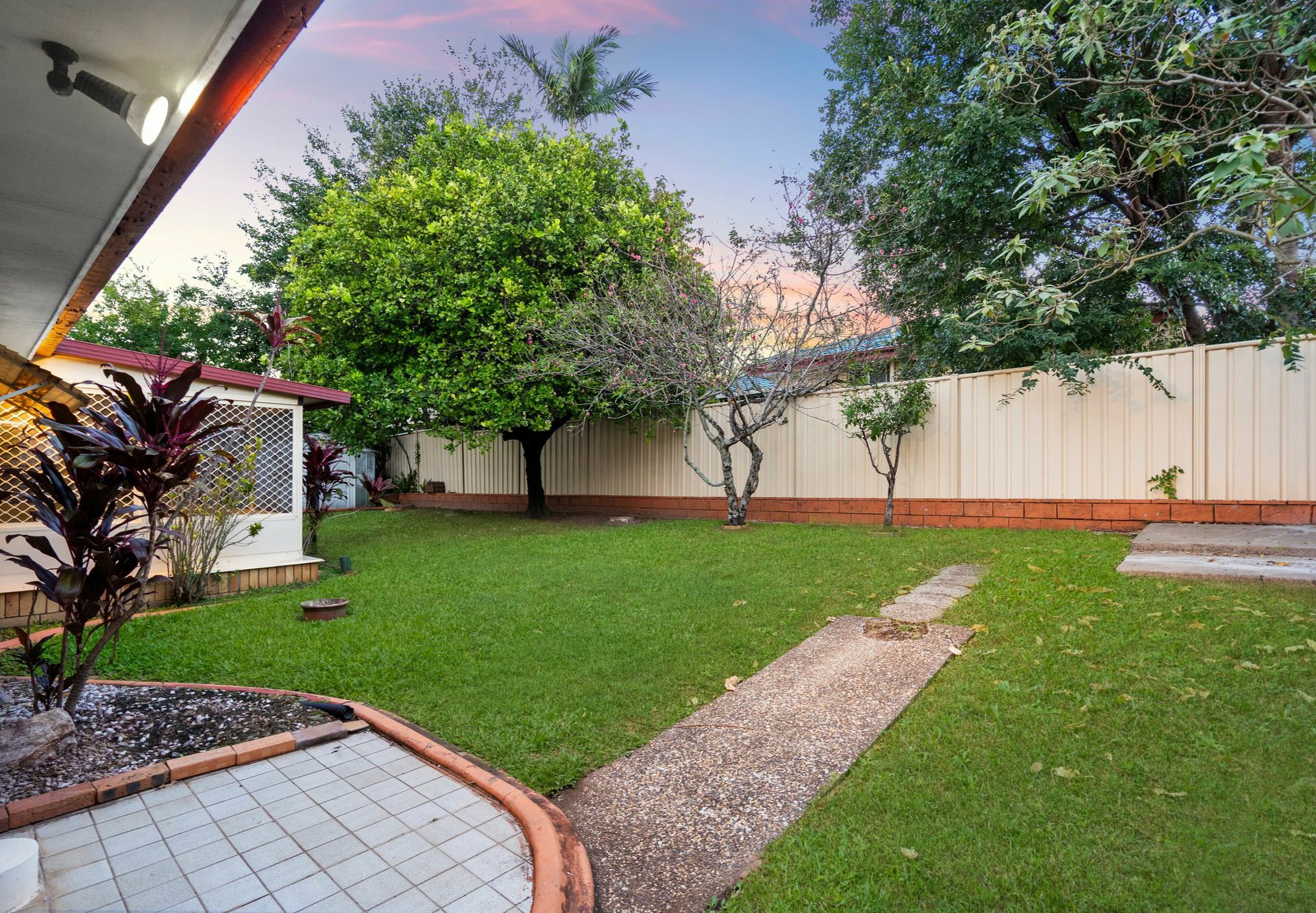 10 Genoa Street, MACGREGOR