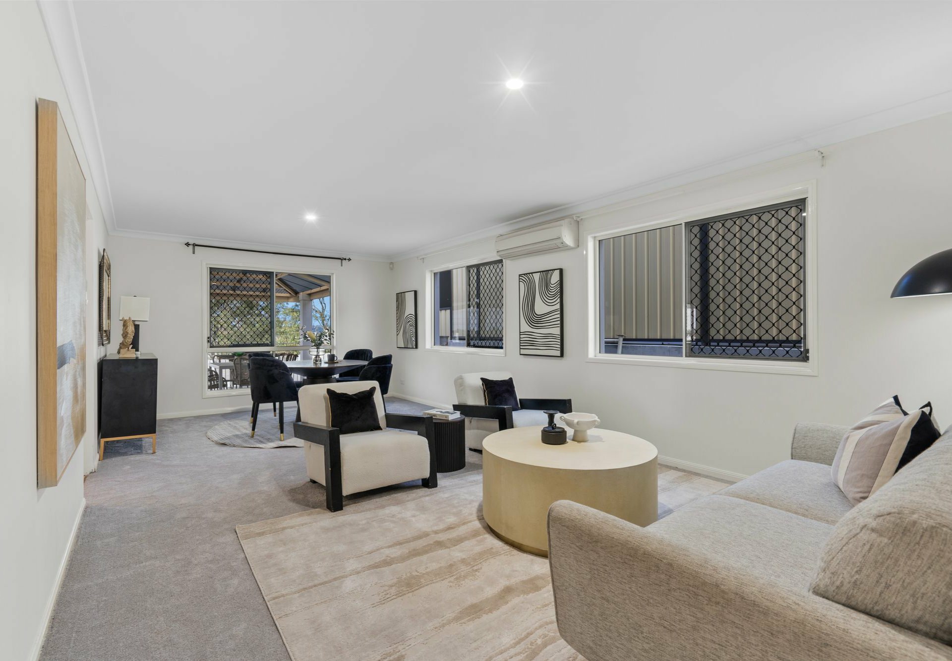 5 Outlook Place, KURABY