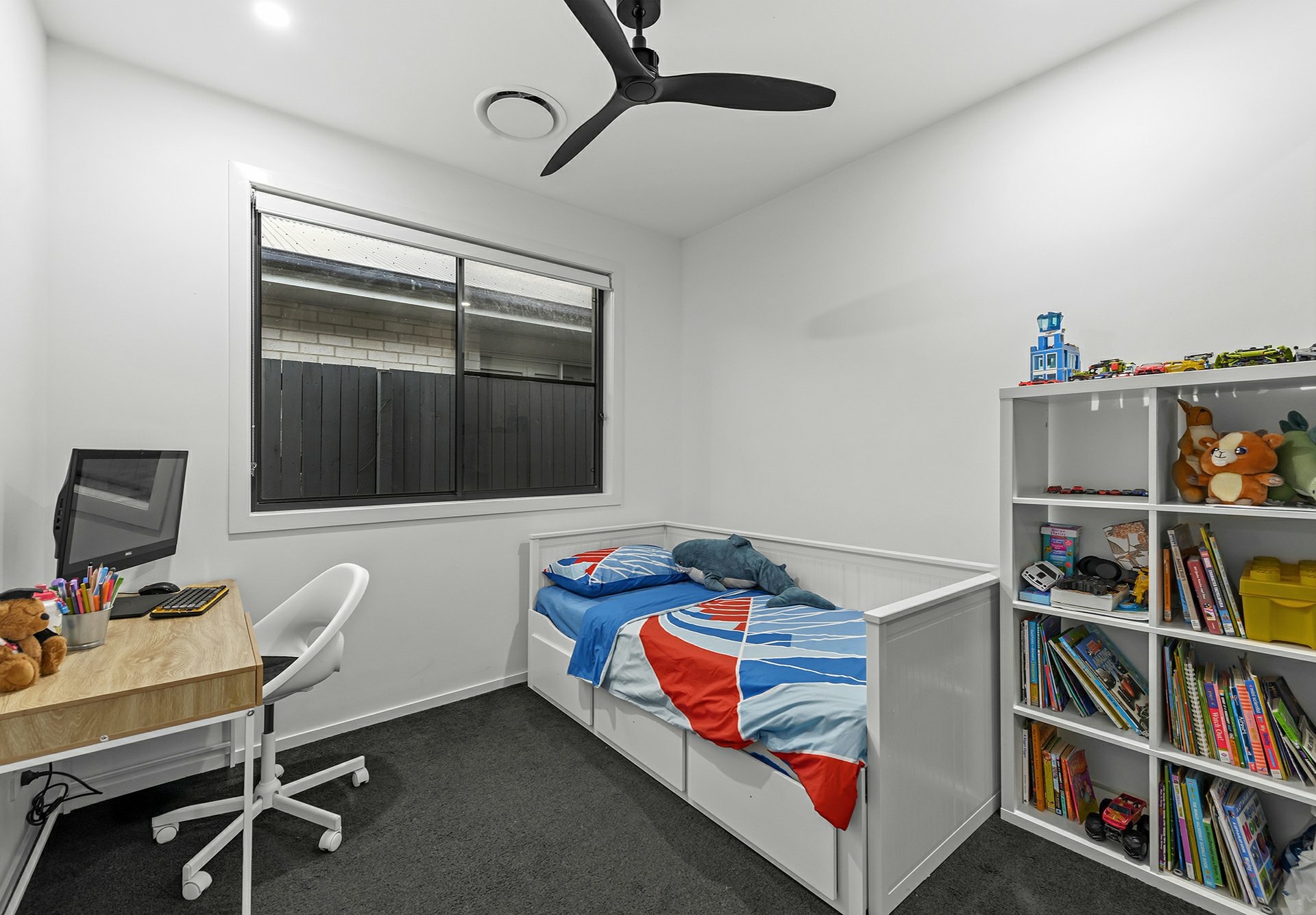 25 Livingstone Street, LOGAN RESERVE