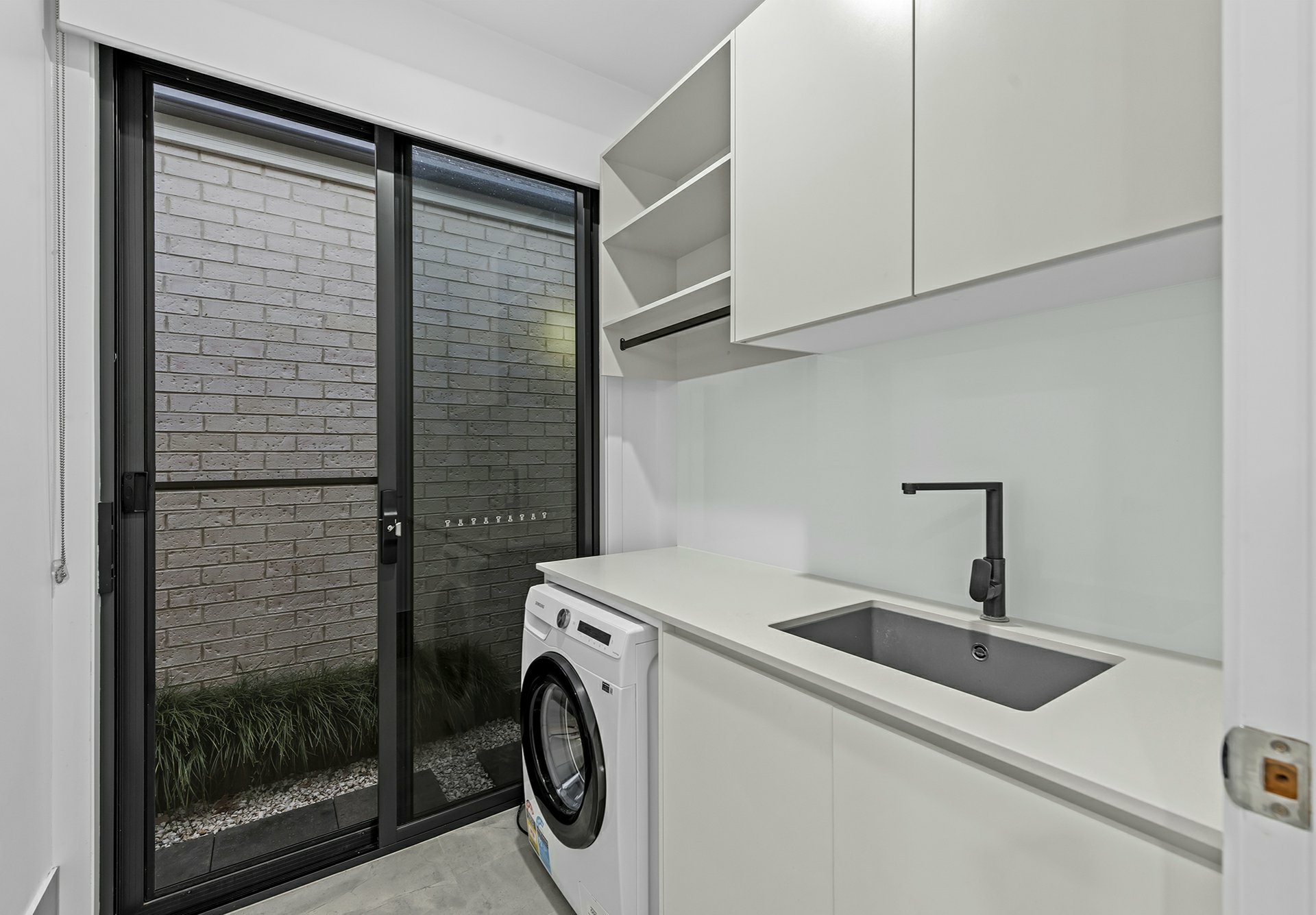 25 Livingstone Street, LOGAN RESERVE