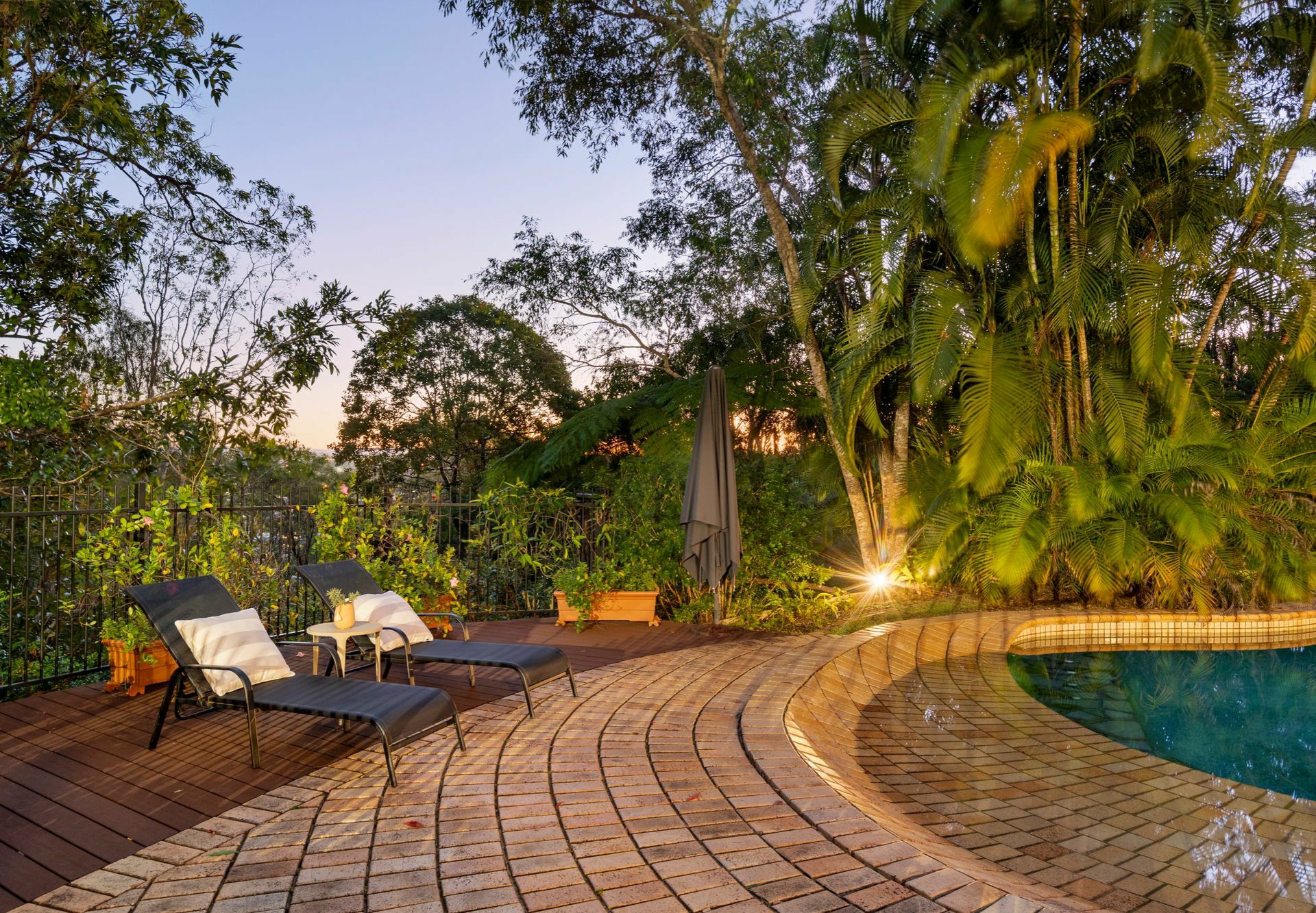 14-16 Aerie Court, SPRINGWOOD
