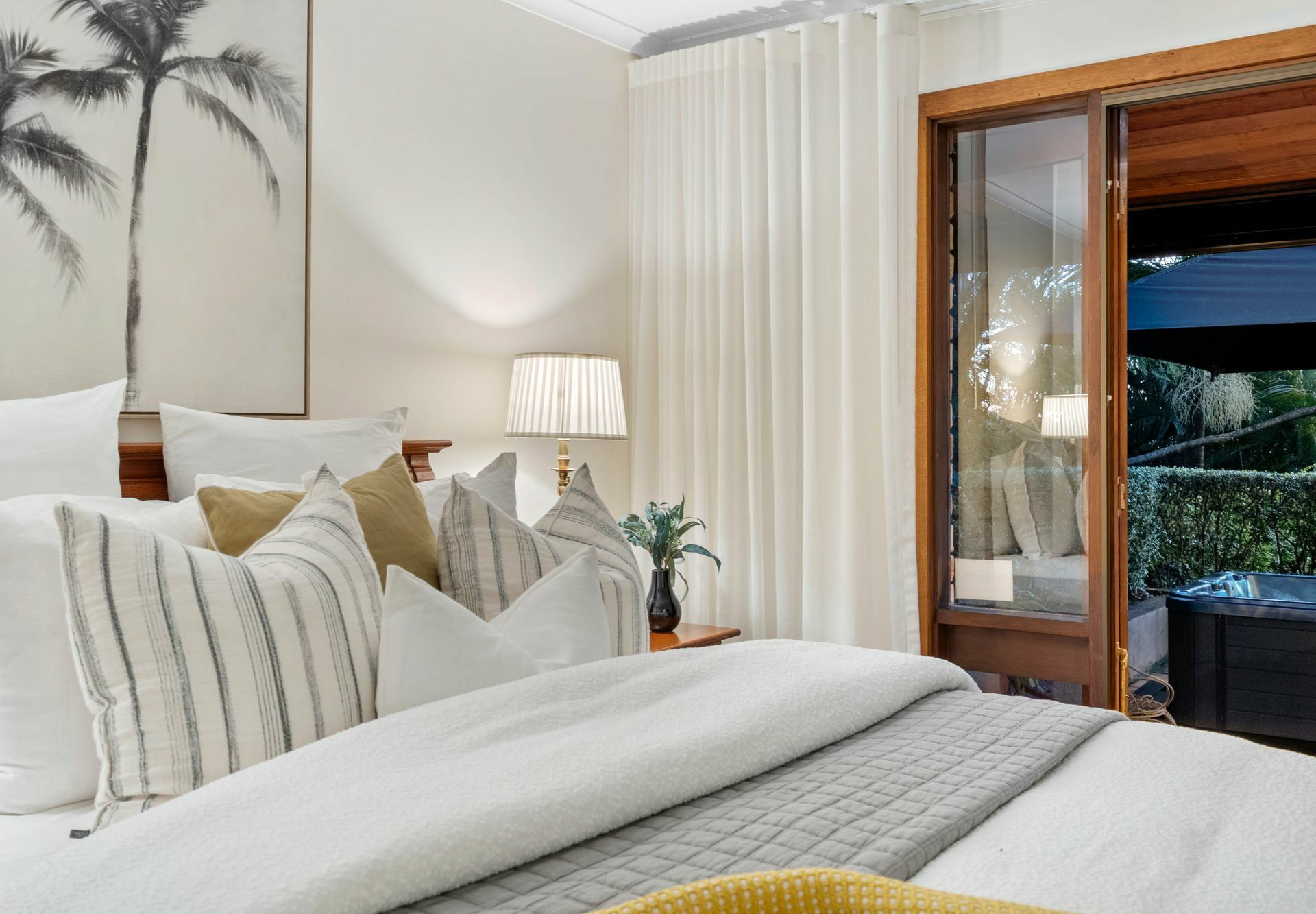 14-16 Aerie Court, SPRINGWOOD