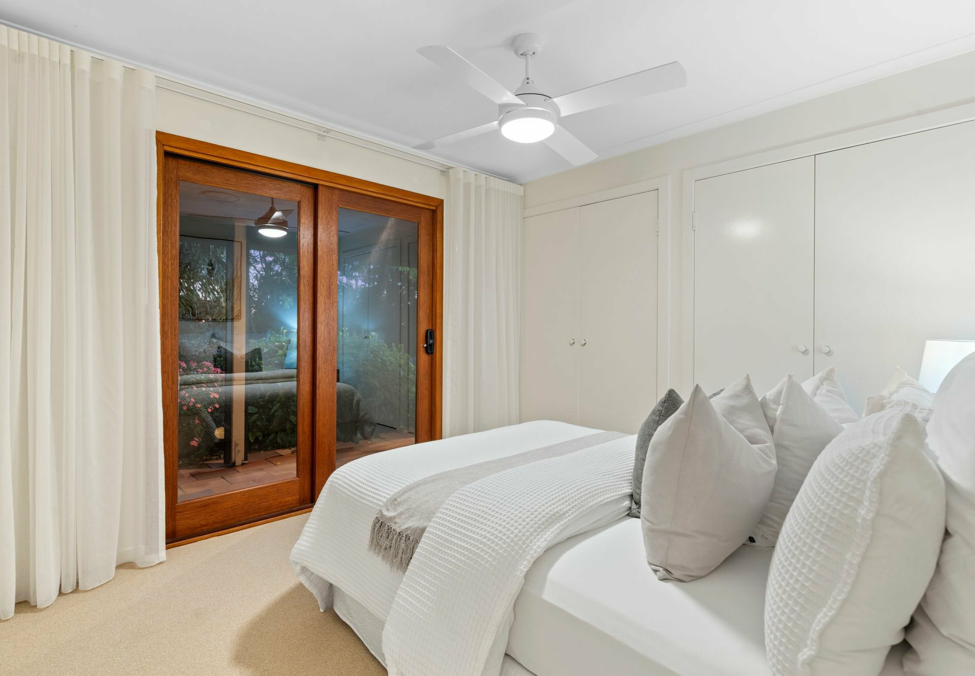 14-16 Aerie Court, SPRINGWOOD