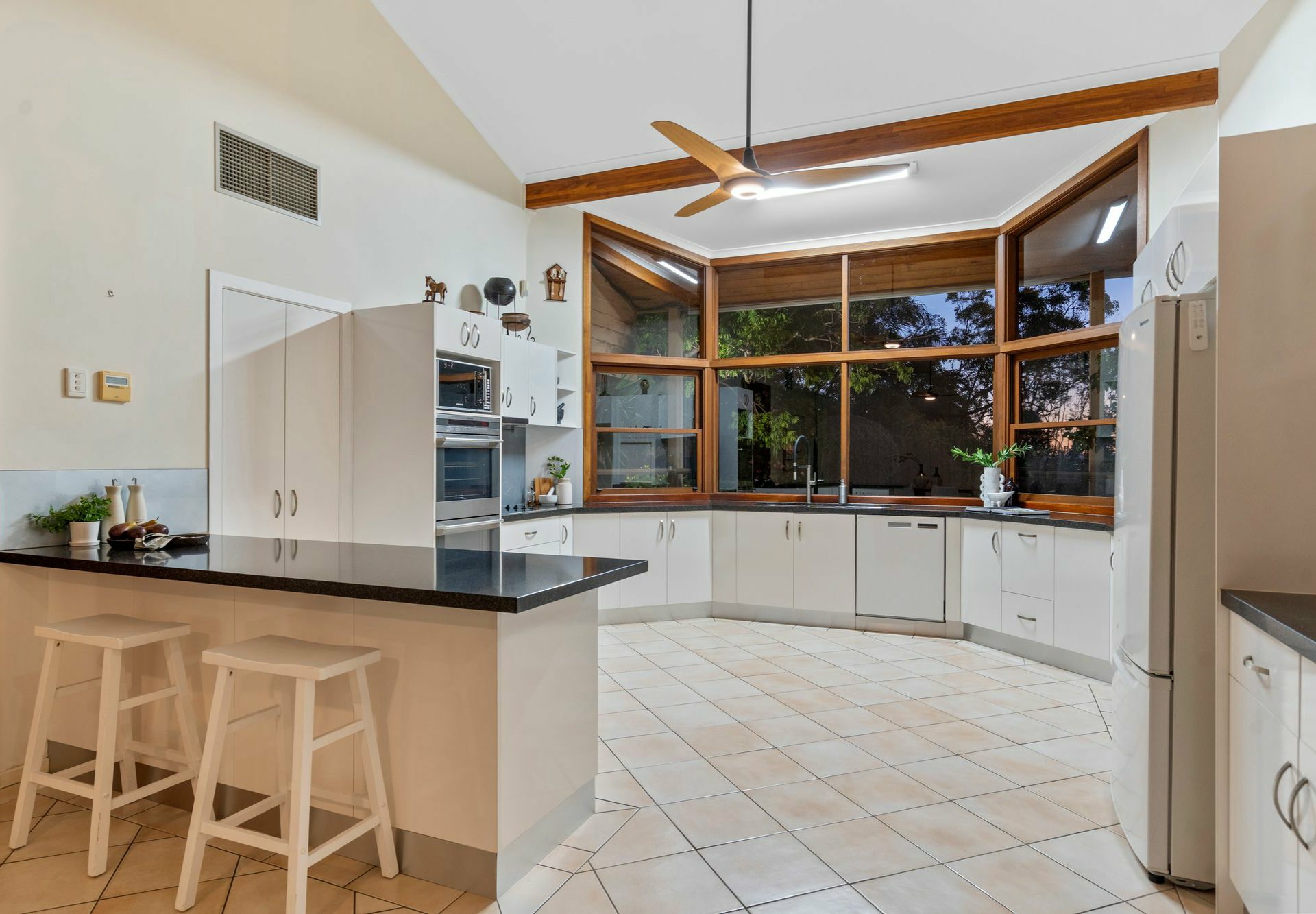 14-16 Aerie Court, SPRINGWOOD