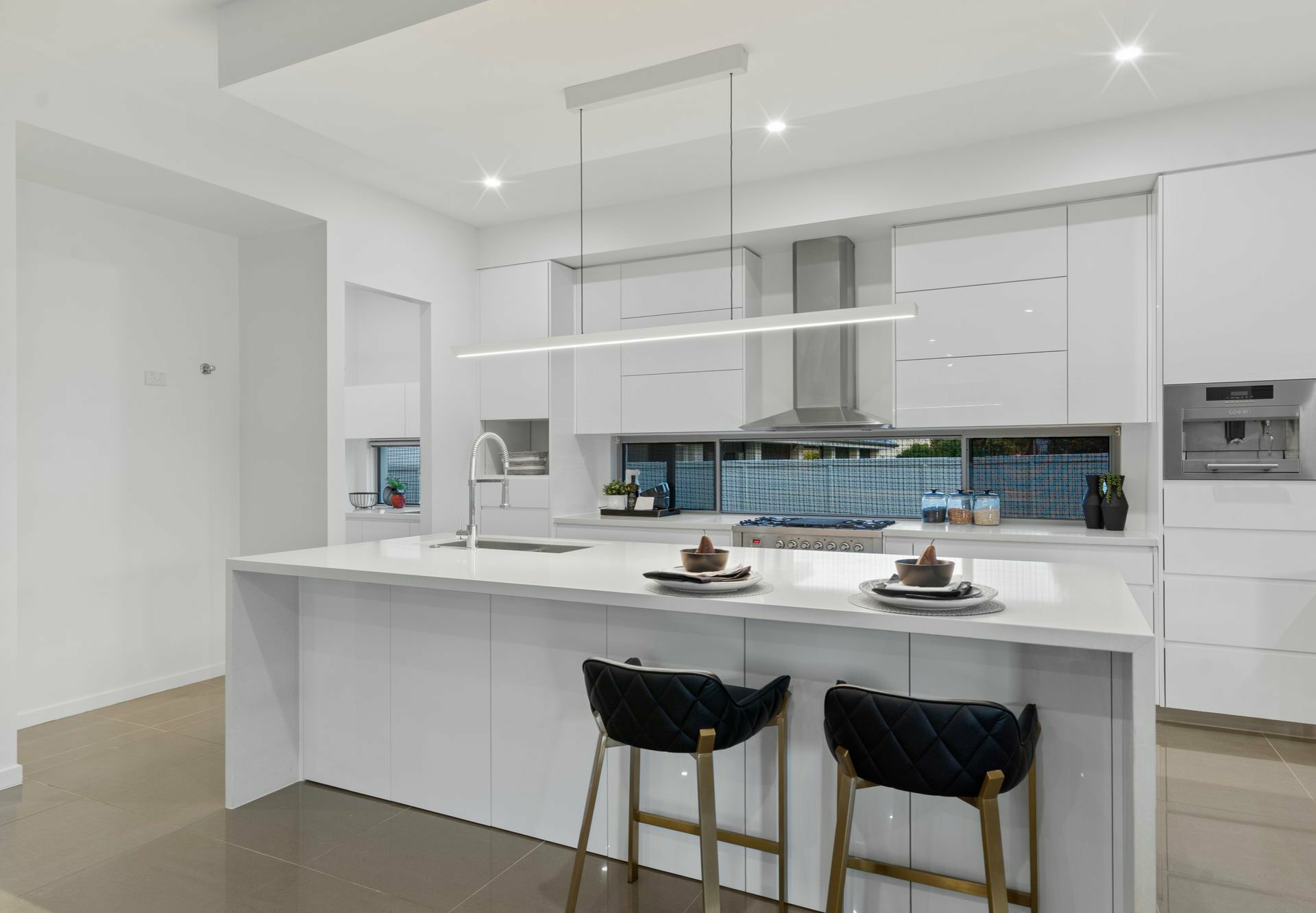 110 The Parkway, STRETTON