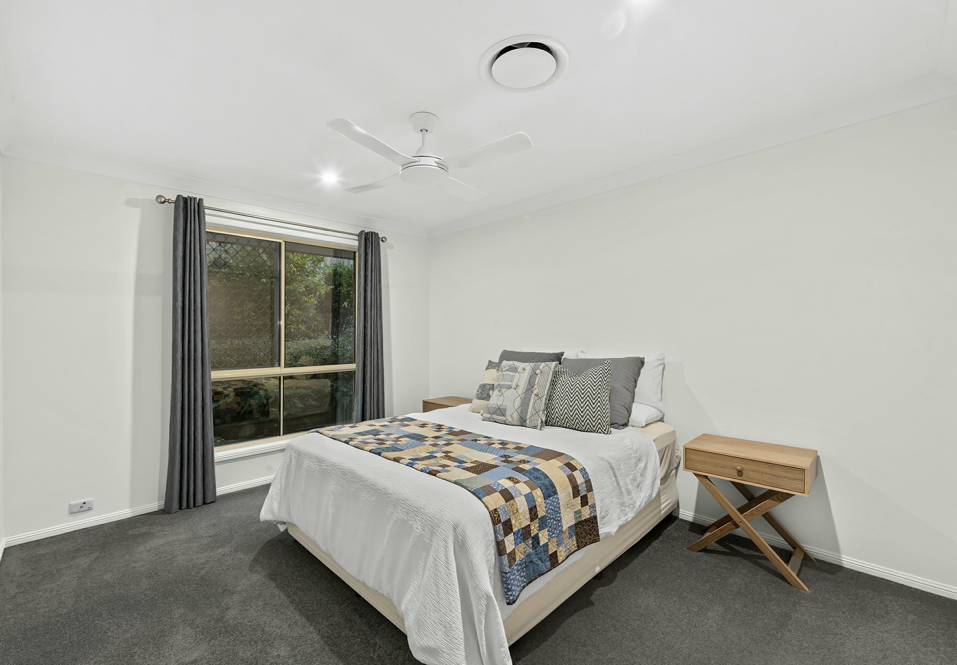 10 Kensington Place, WISHART