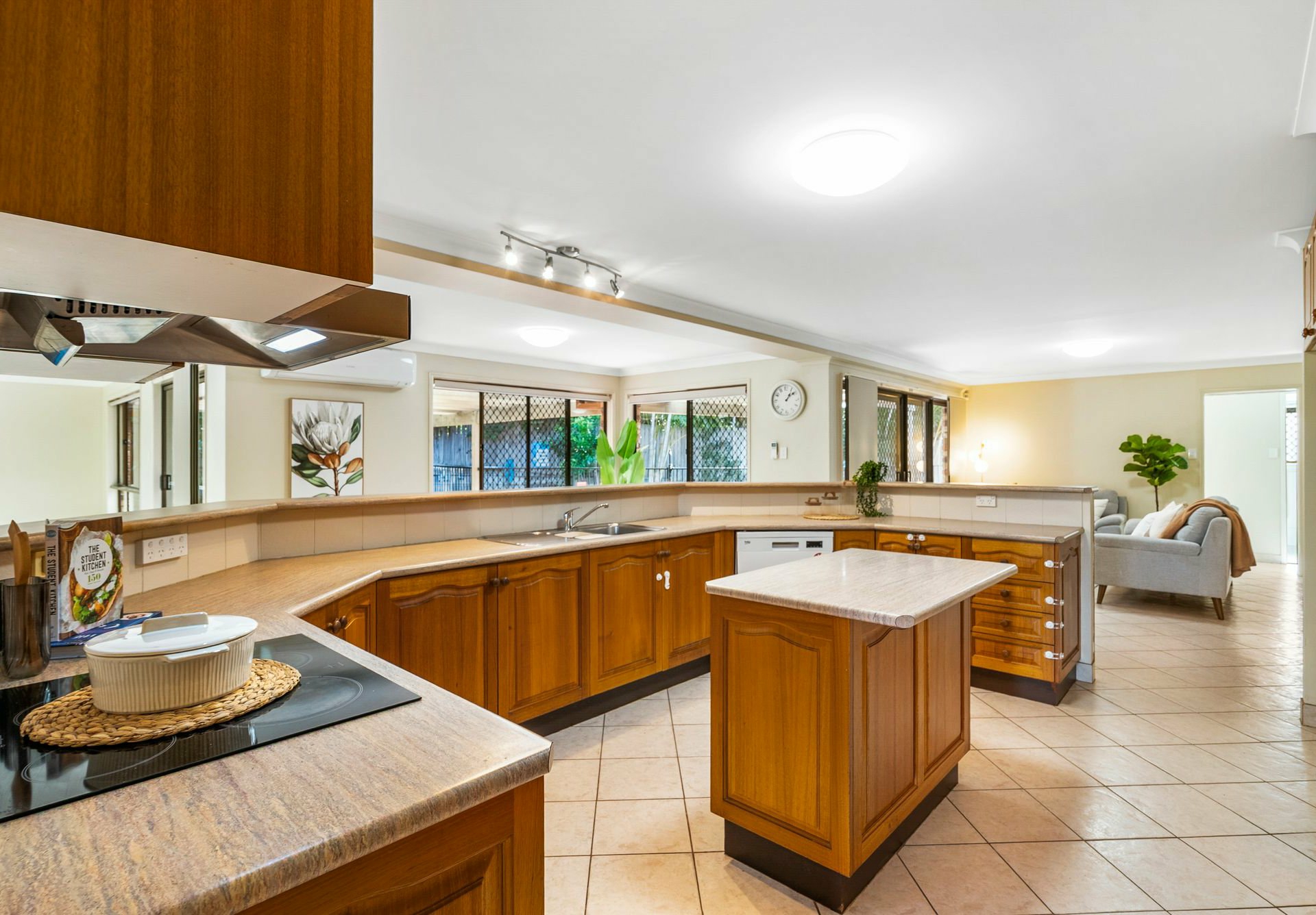 4 Kensington Place, WISHART