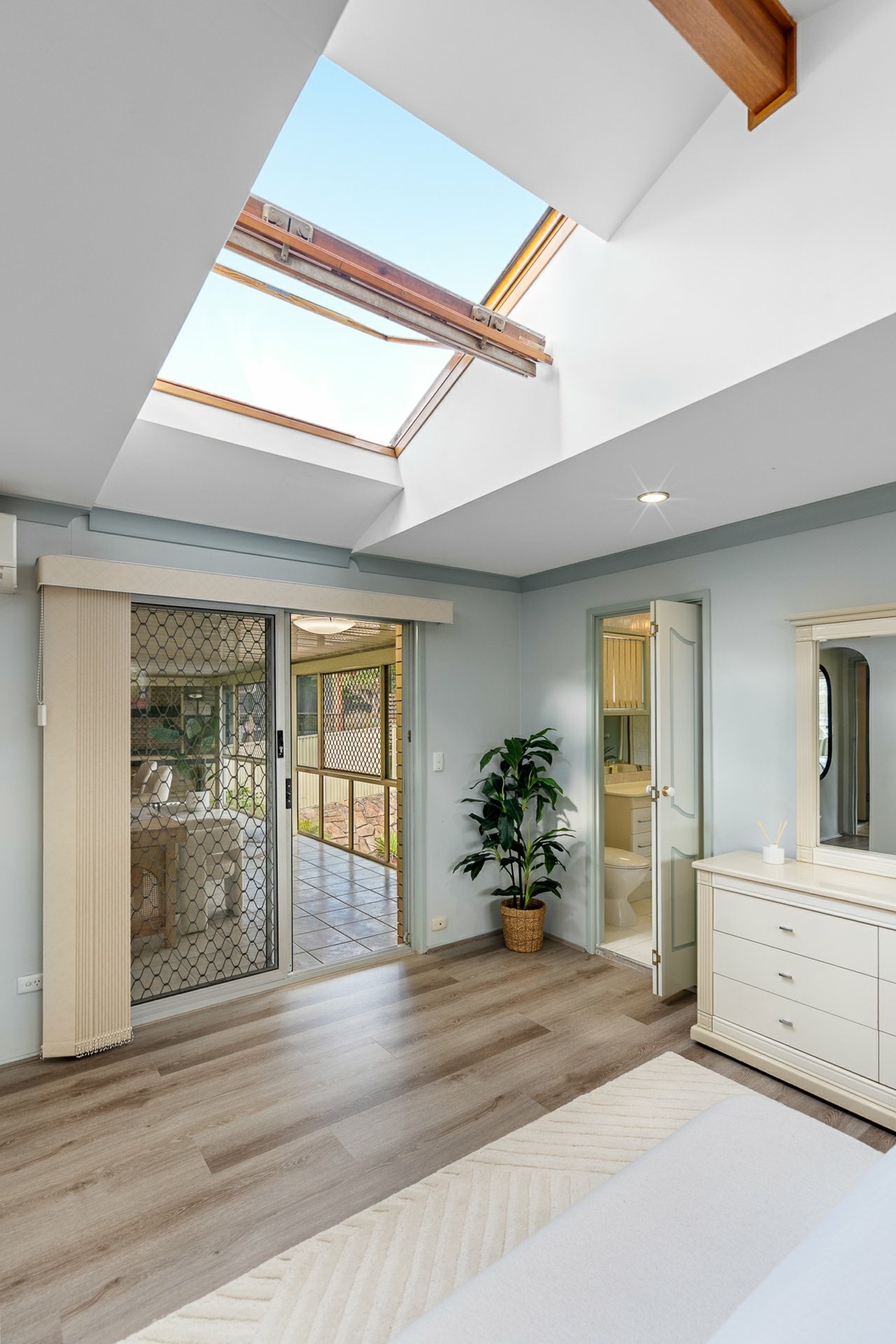 19 Jacqueline Avenue, SPRINGWOOD