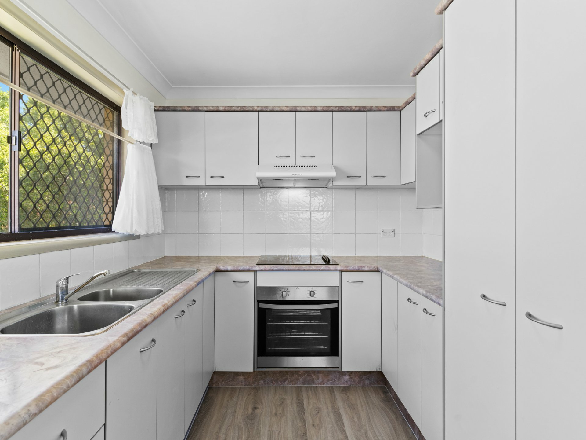 31 Chauvin Street — photo 4 of 23