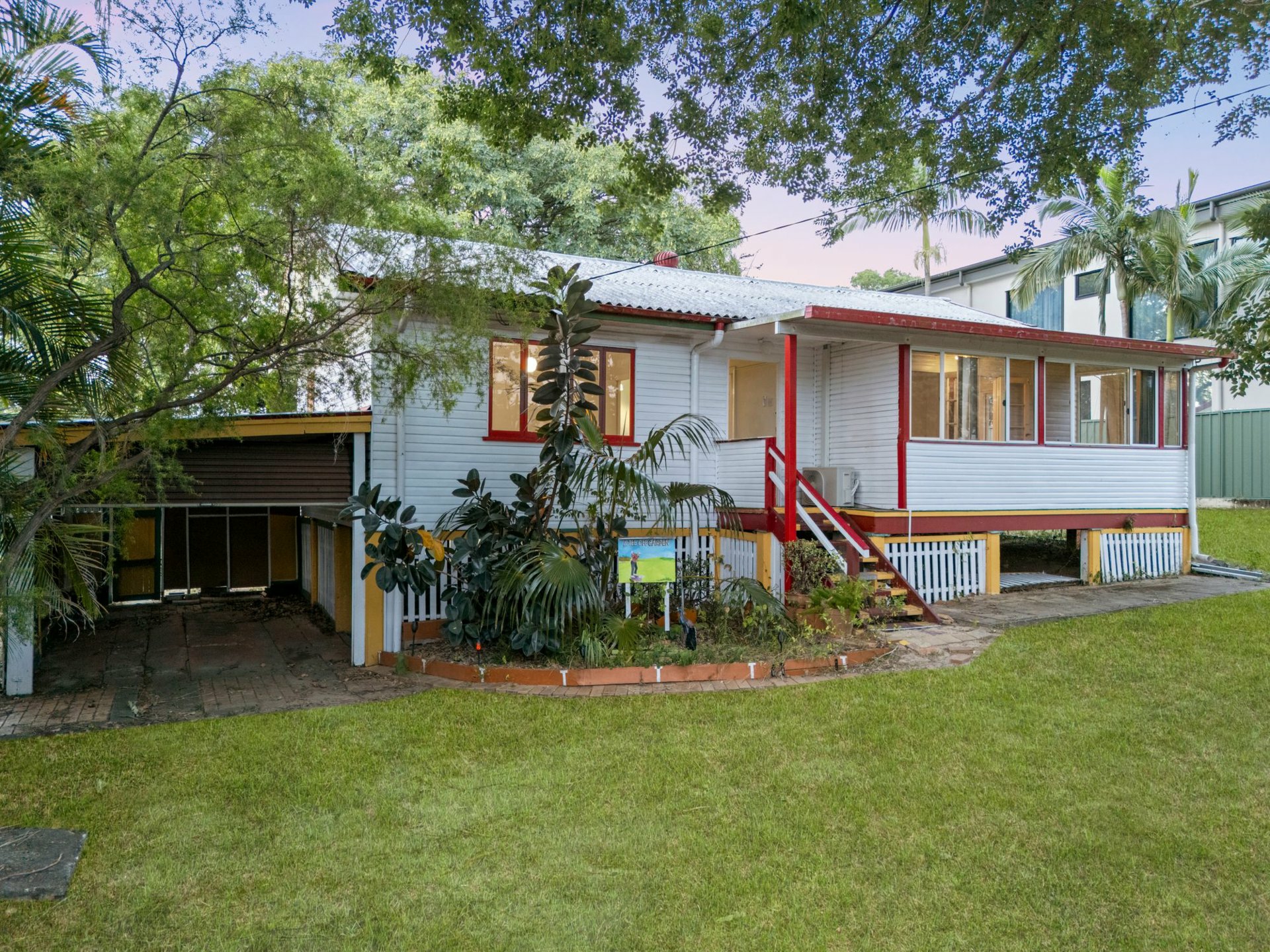 22 Everest Street — photo 3 of 25