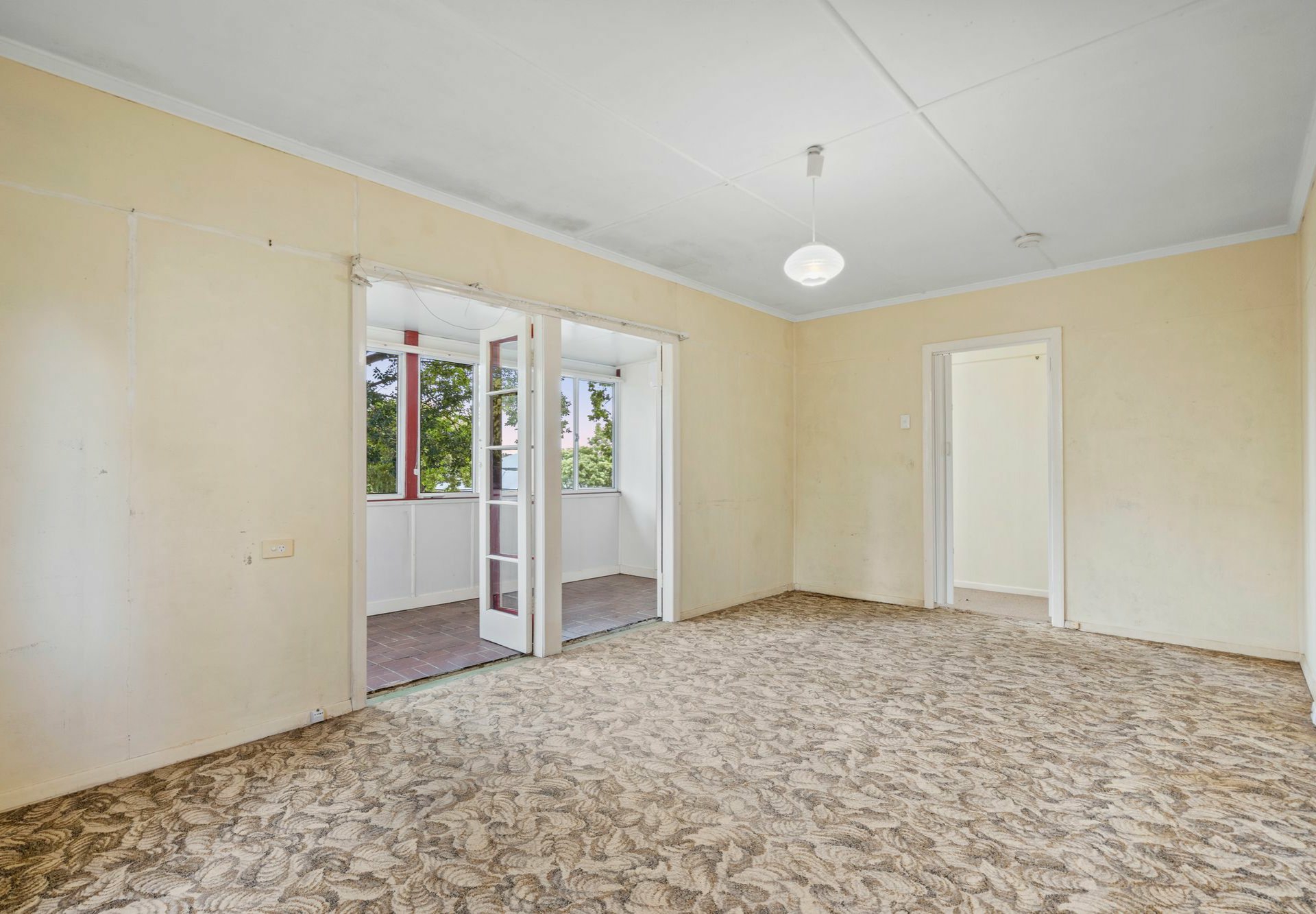 22 Everest Street — photo 8 of 25