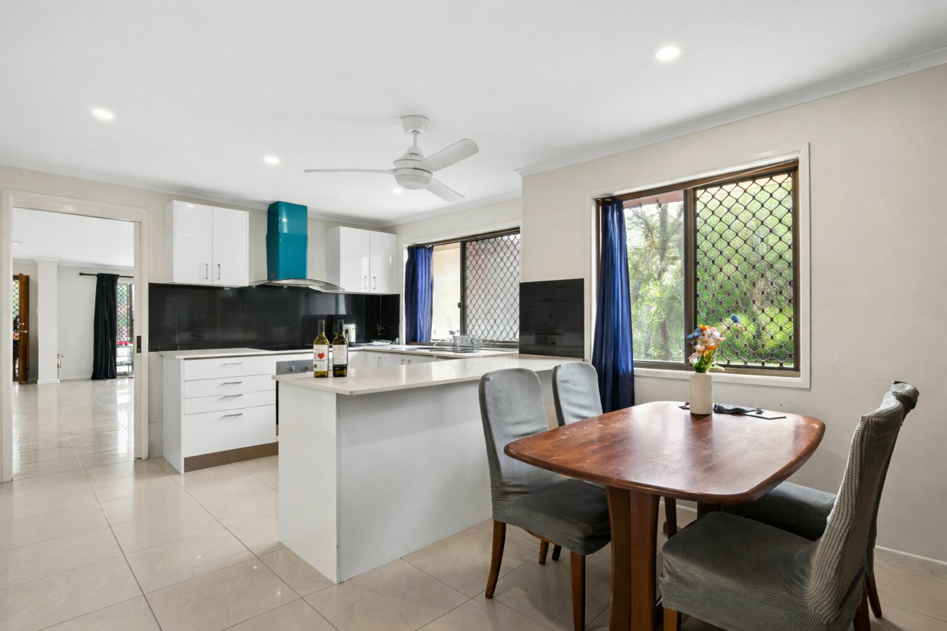 17 Hellawell Road — photo 9 of 25