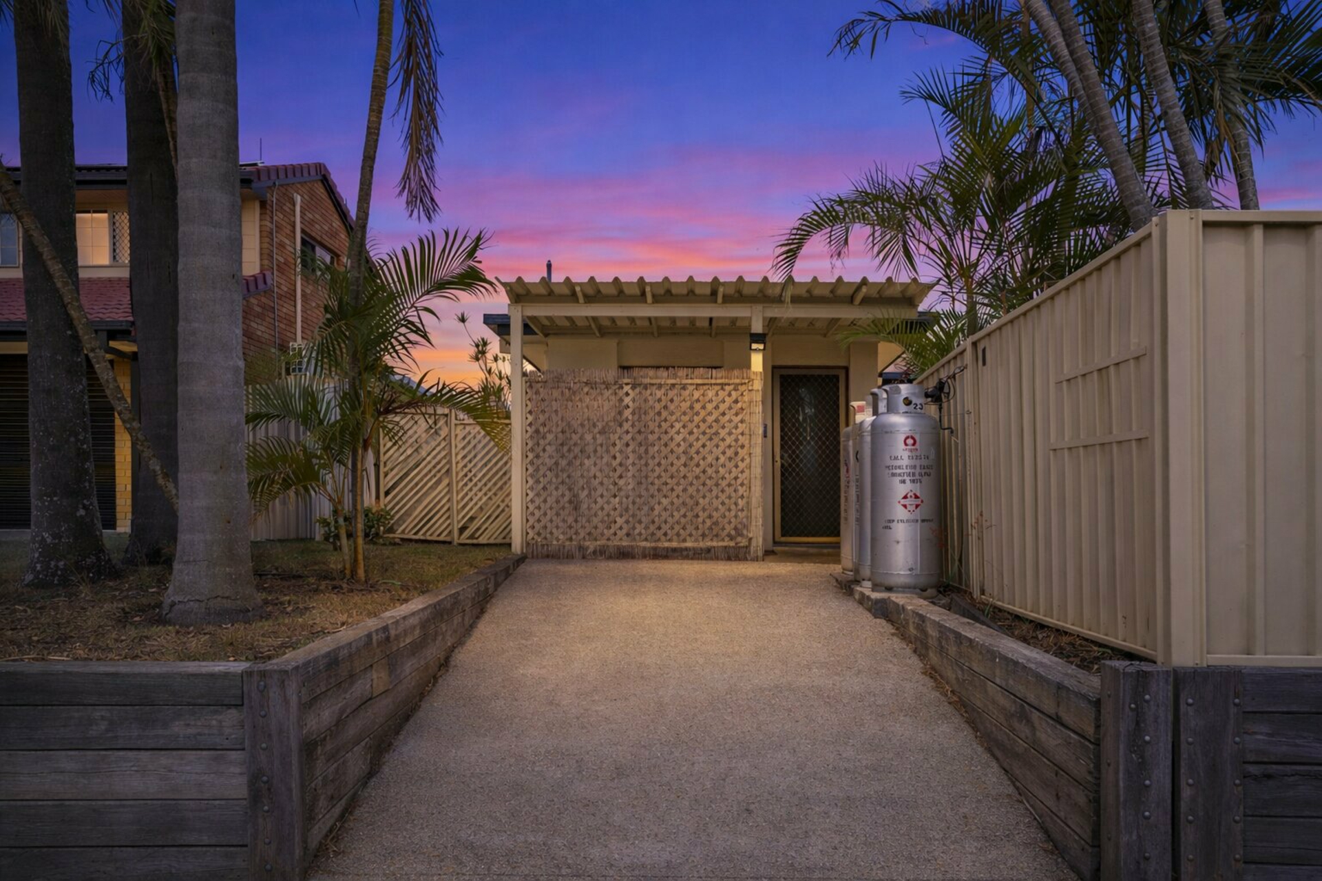 17 Hellawell Road — photo 16 of 25