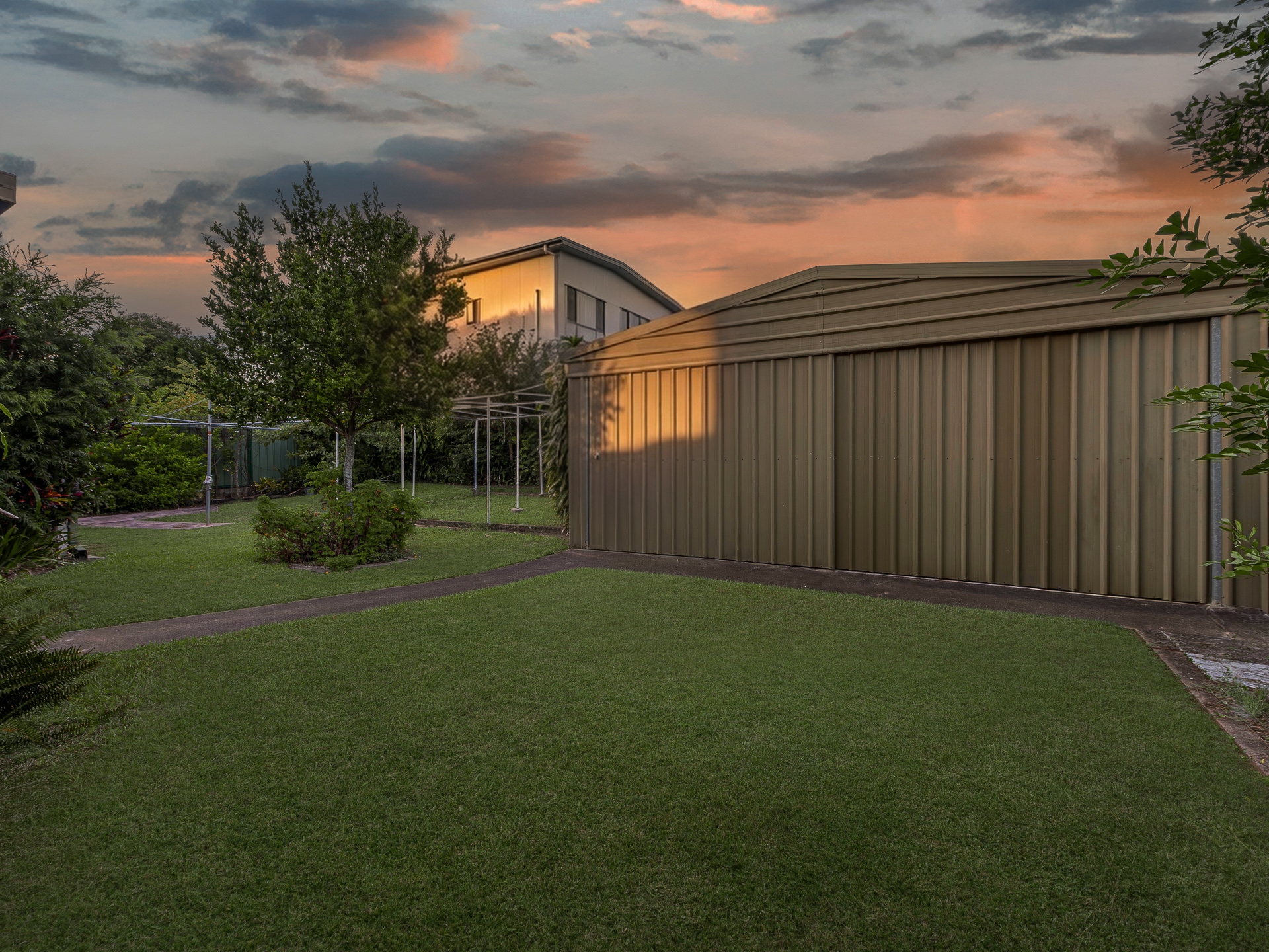 27 Devenish Street — photo 9 of 25