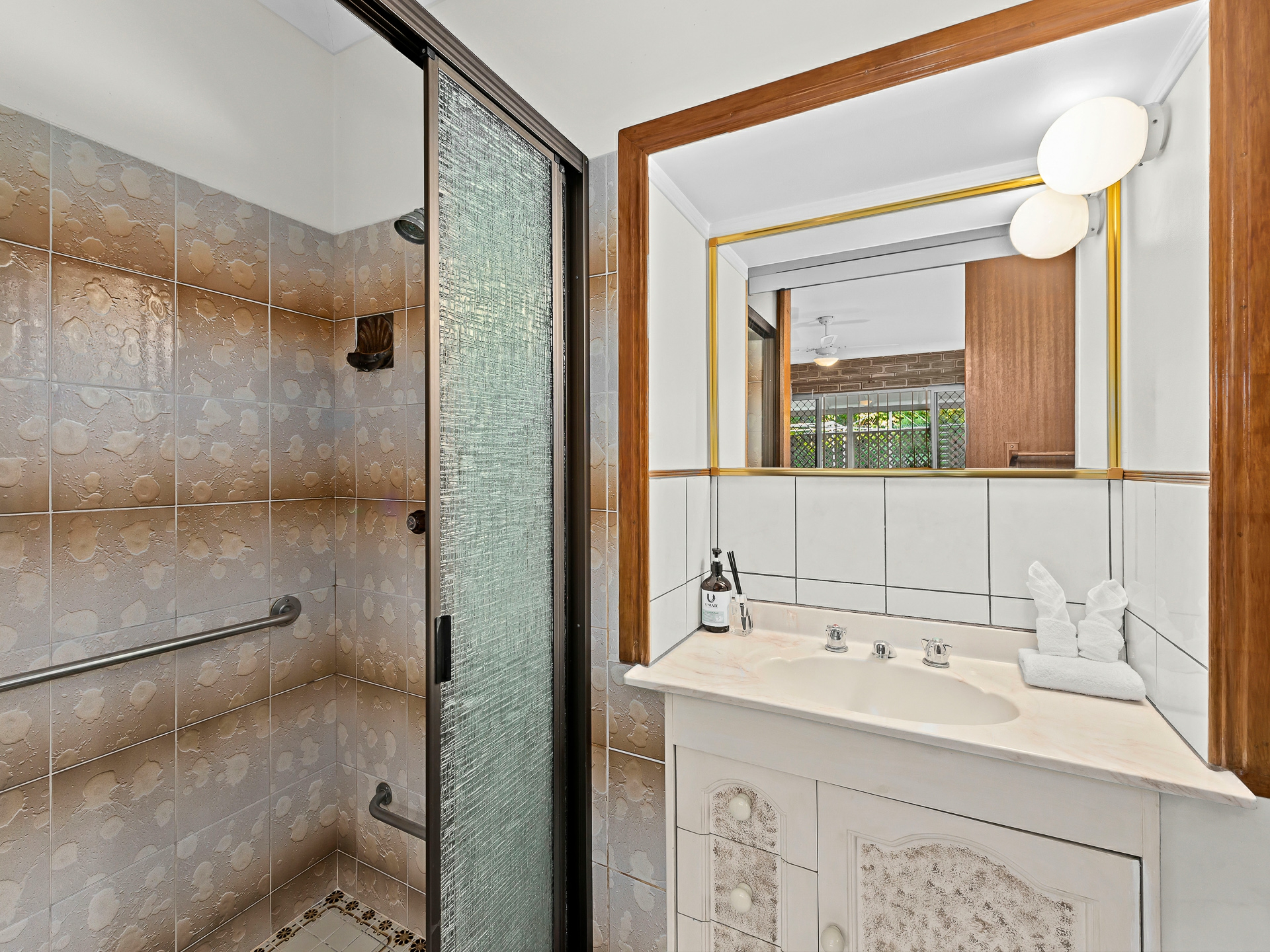 27 Devenish Street — photo 17 of 25