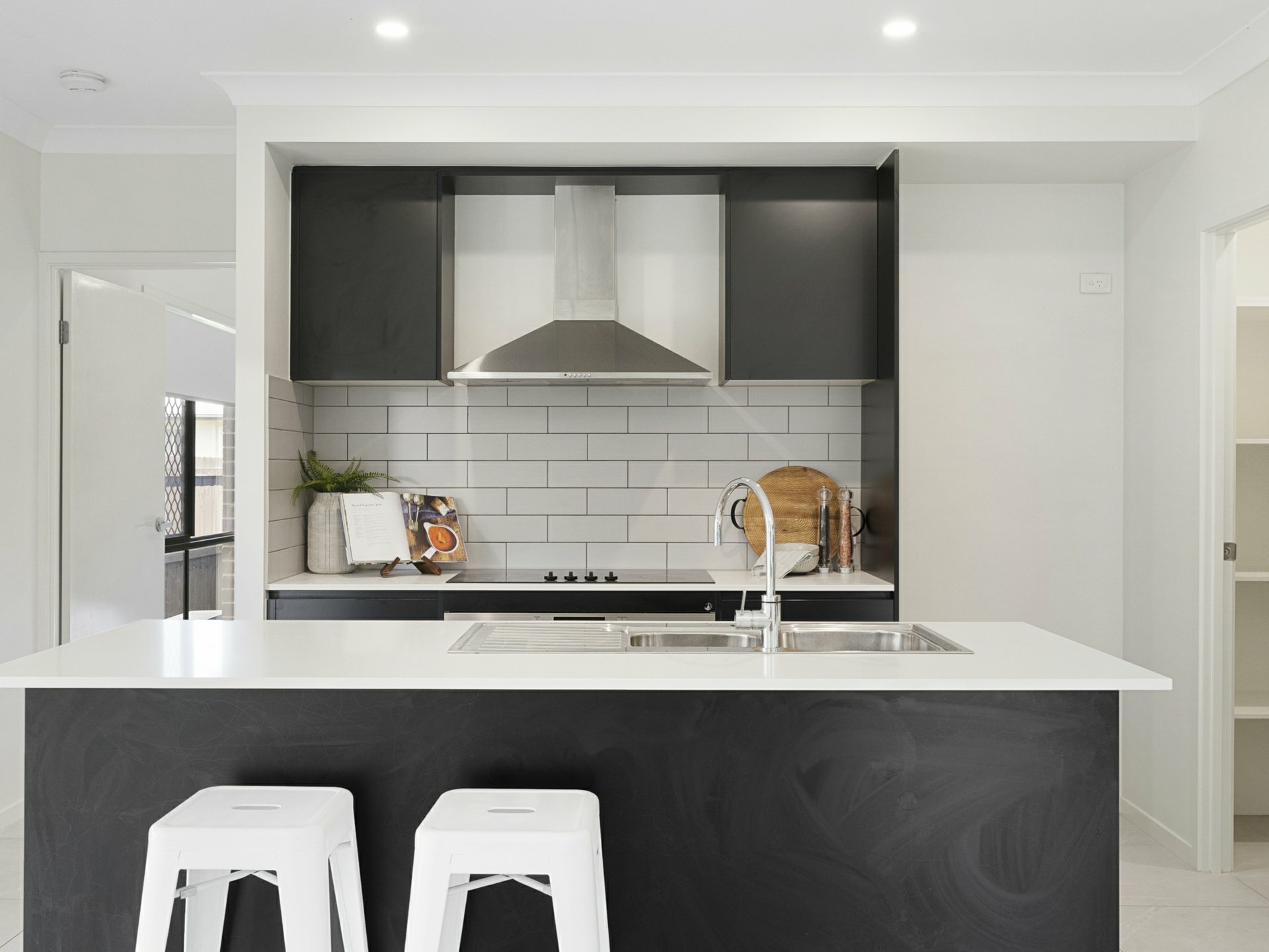 29 Birchwood Street — photo 3 of 25
