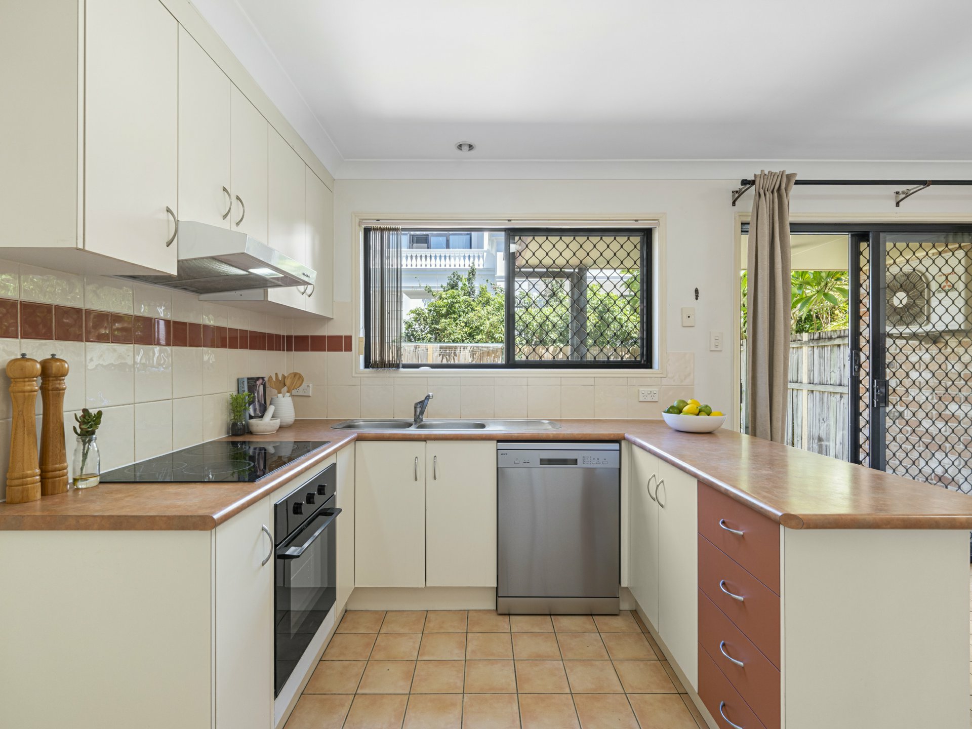 54/88 Bleasby Road — photo 7 of 25