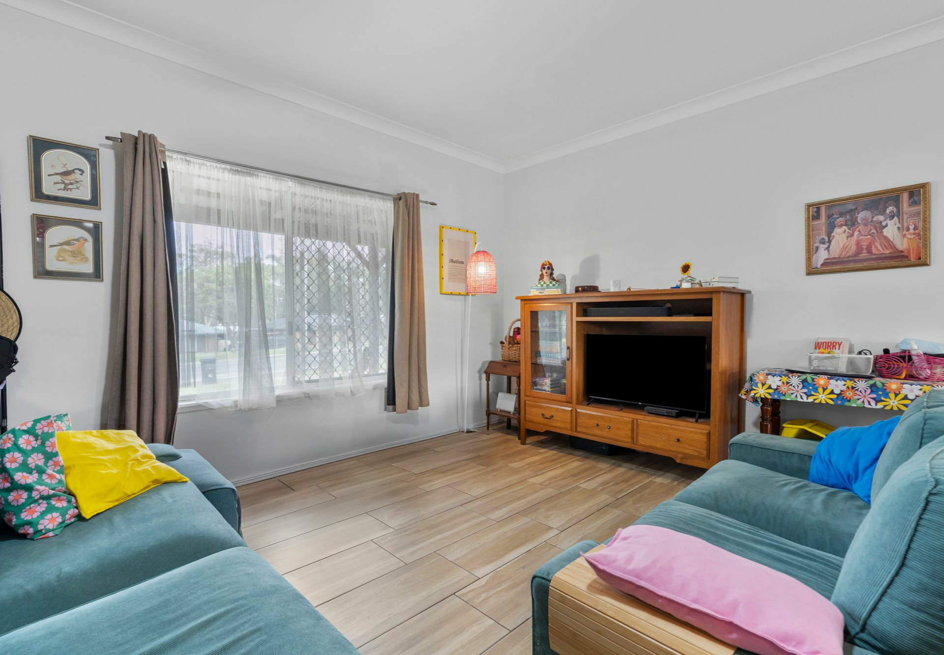 11 King Arthur Boulevard — photo 11 of 25