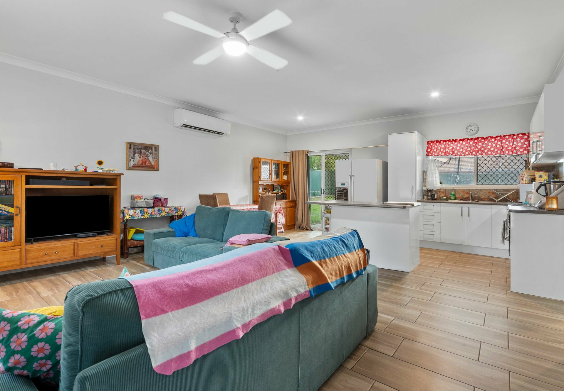 11 King Arthur Boulevard — photo 12 of 25
