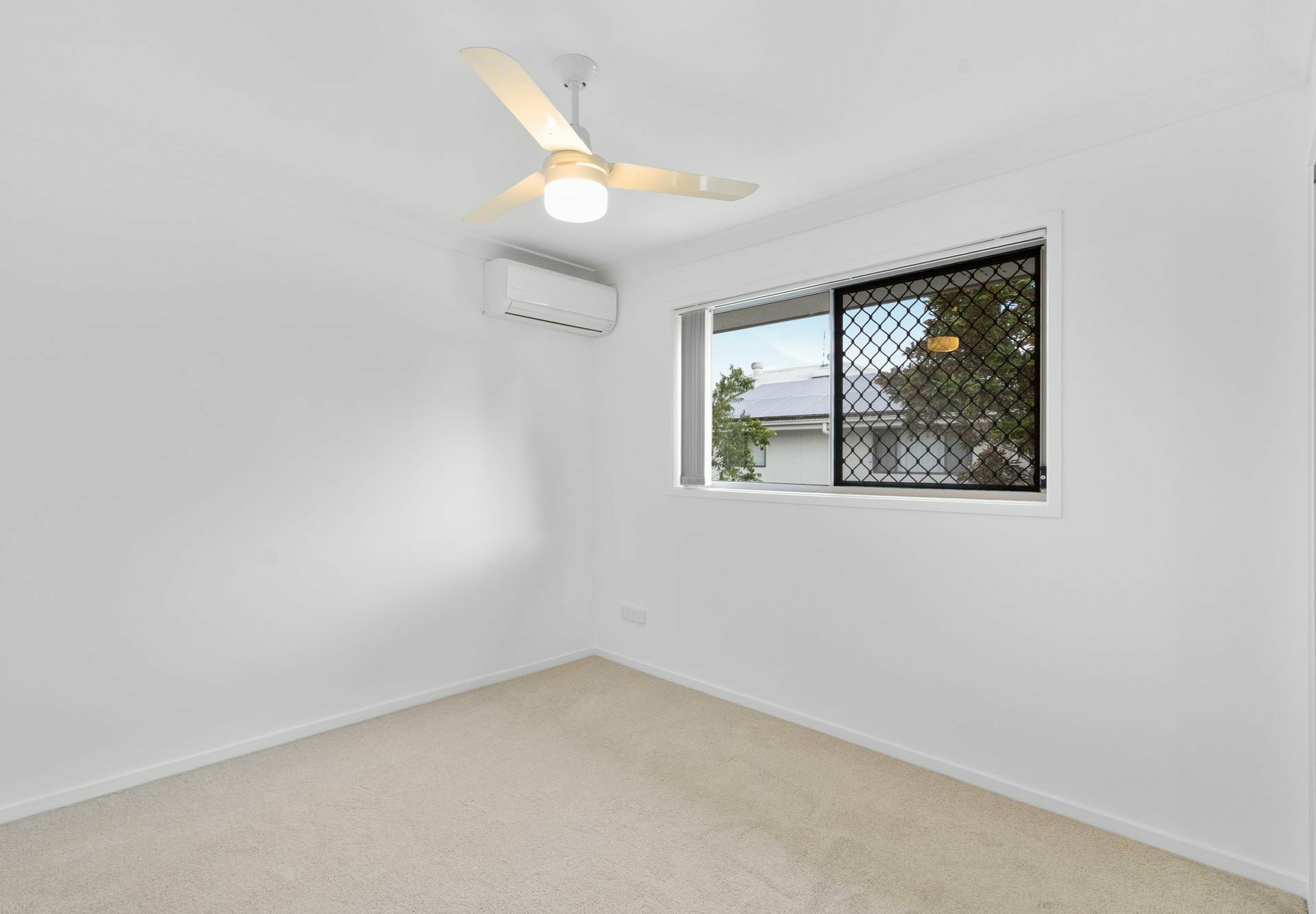 51/9 Eduard Place — photo 8 of 17