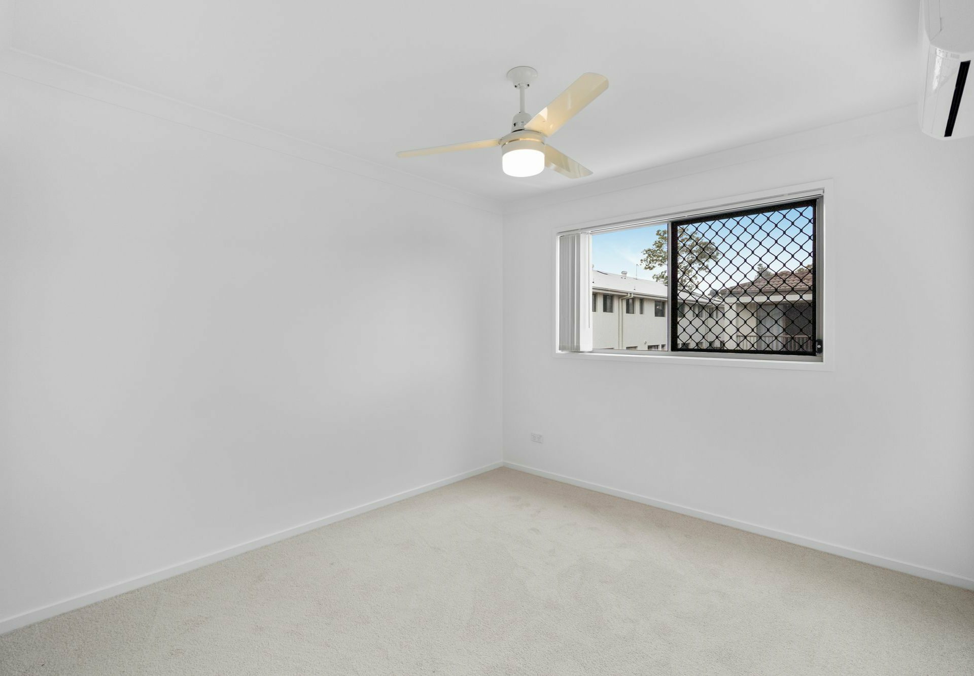 51/9 Eduard Place — photo 13 of 17